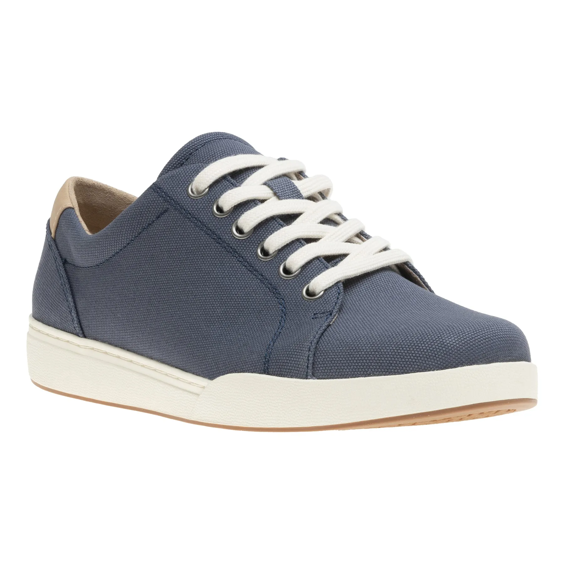 Encore Sneaker Breathable Material Weekend Vibes