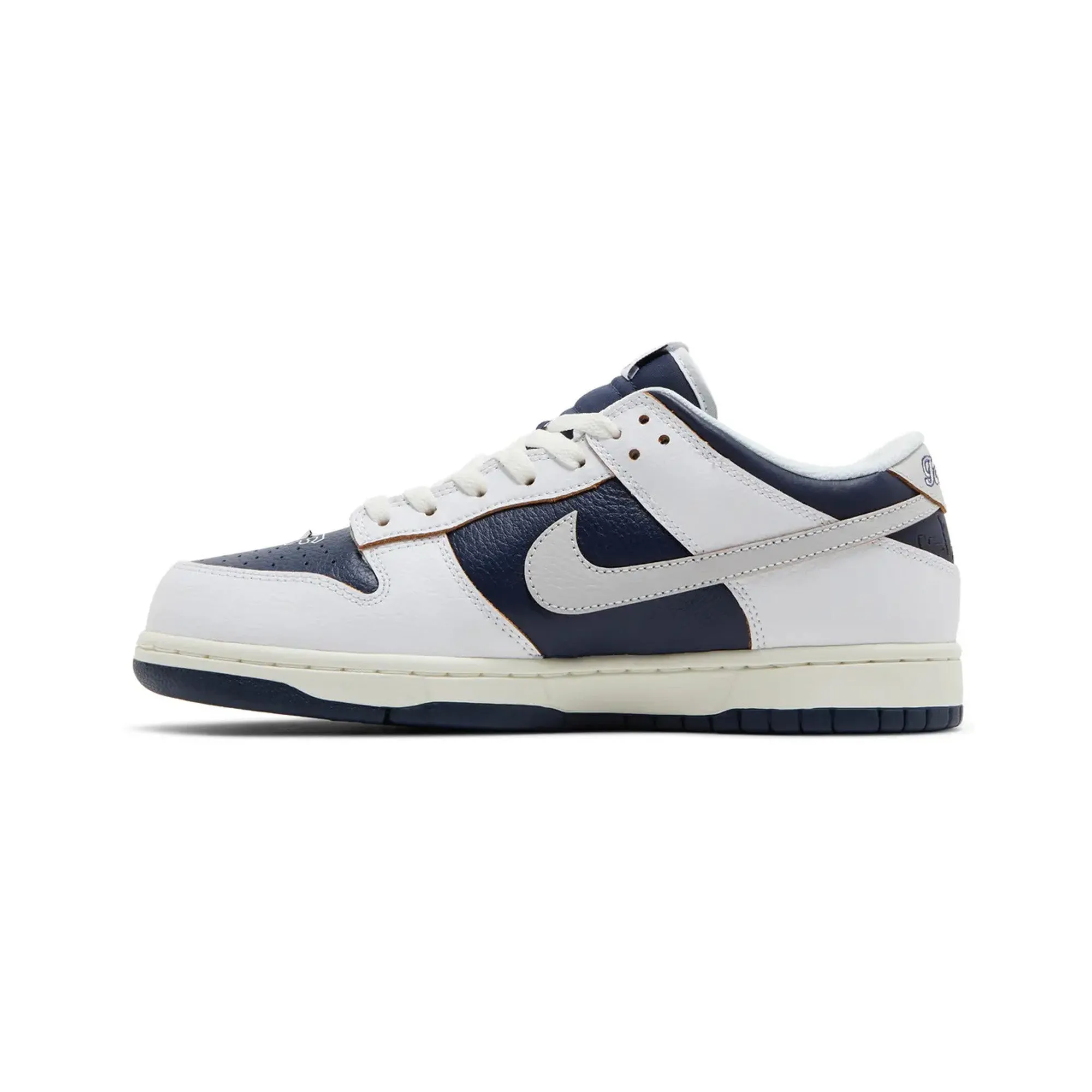 SB Dunk Low x HUF 'New York City' (2022) Comfort footbed Velvet Rich