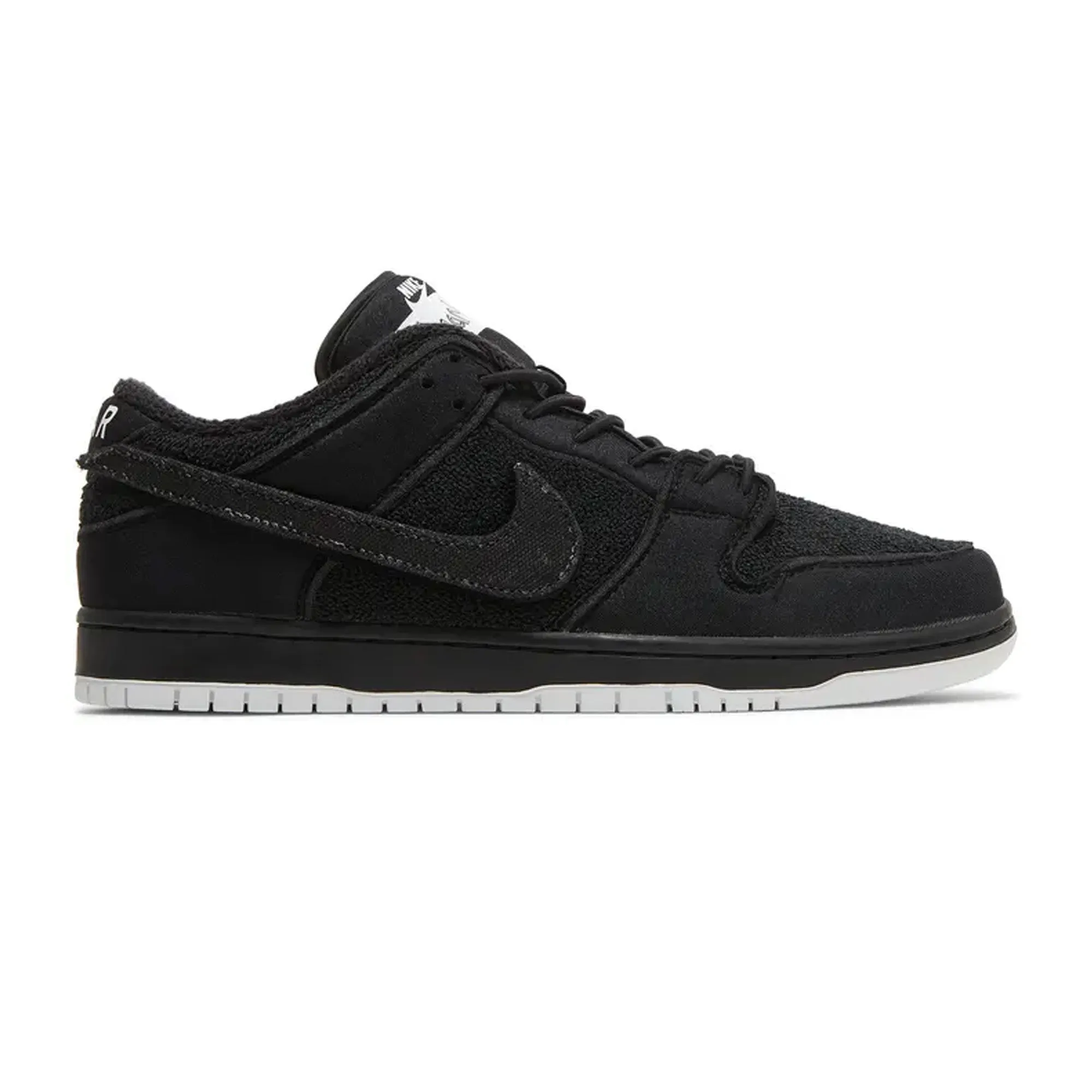 Foot Ease Nike SB Dunk Low x Gnarhunters 'Black' (2022)
