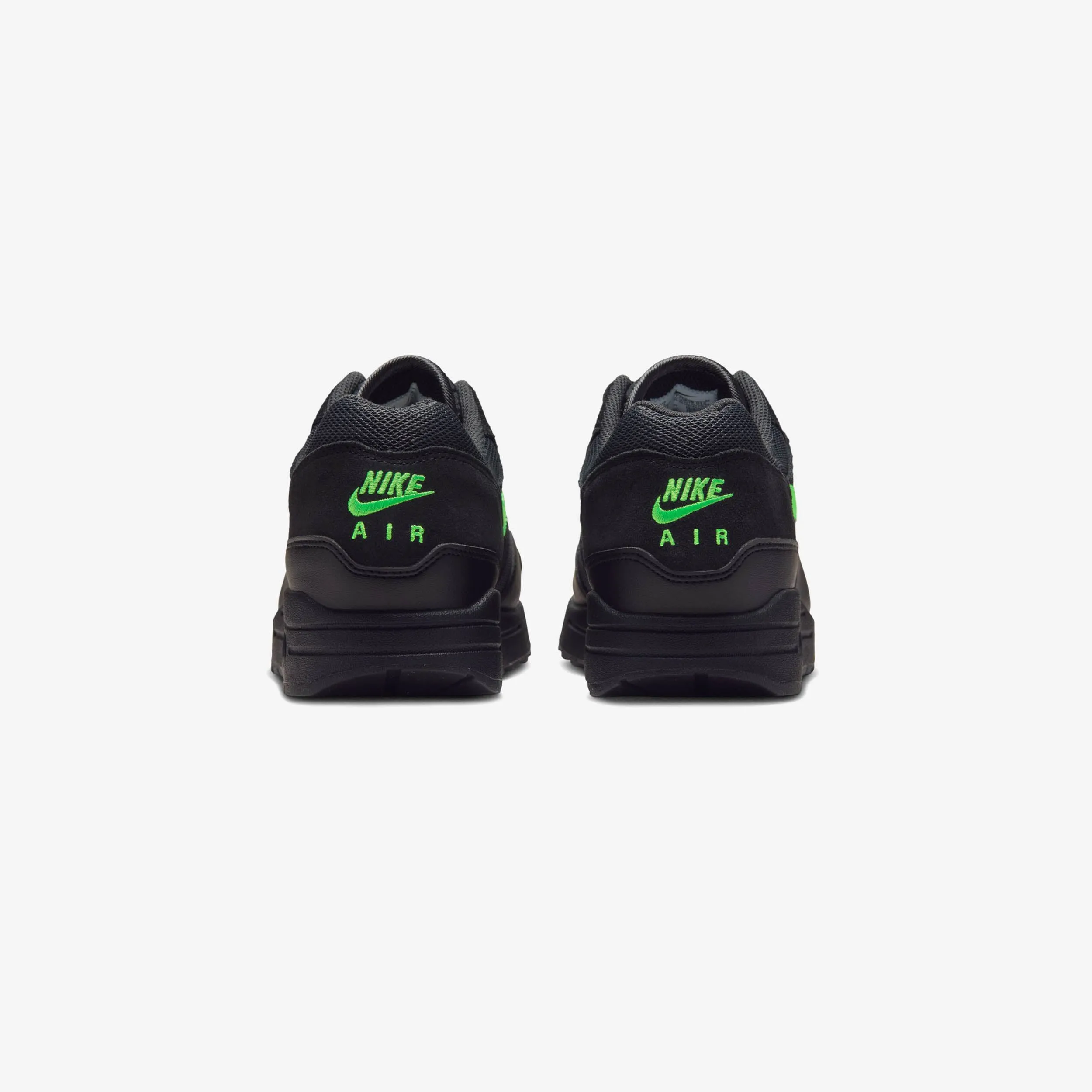 Air Max 1 Essential Stable Step River Cross