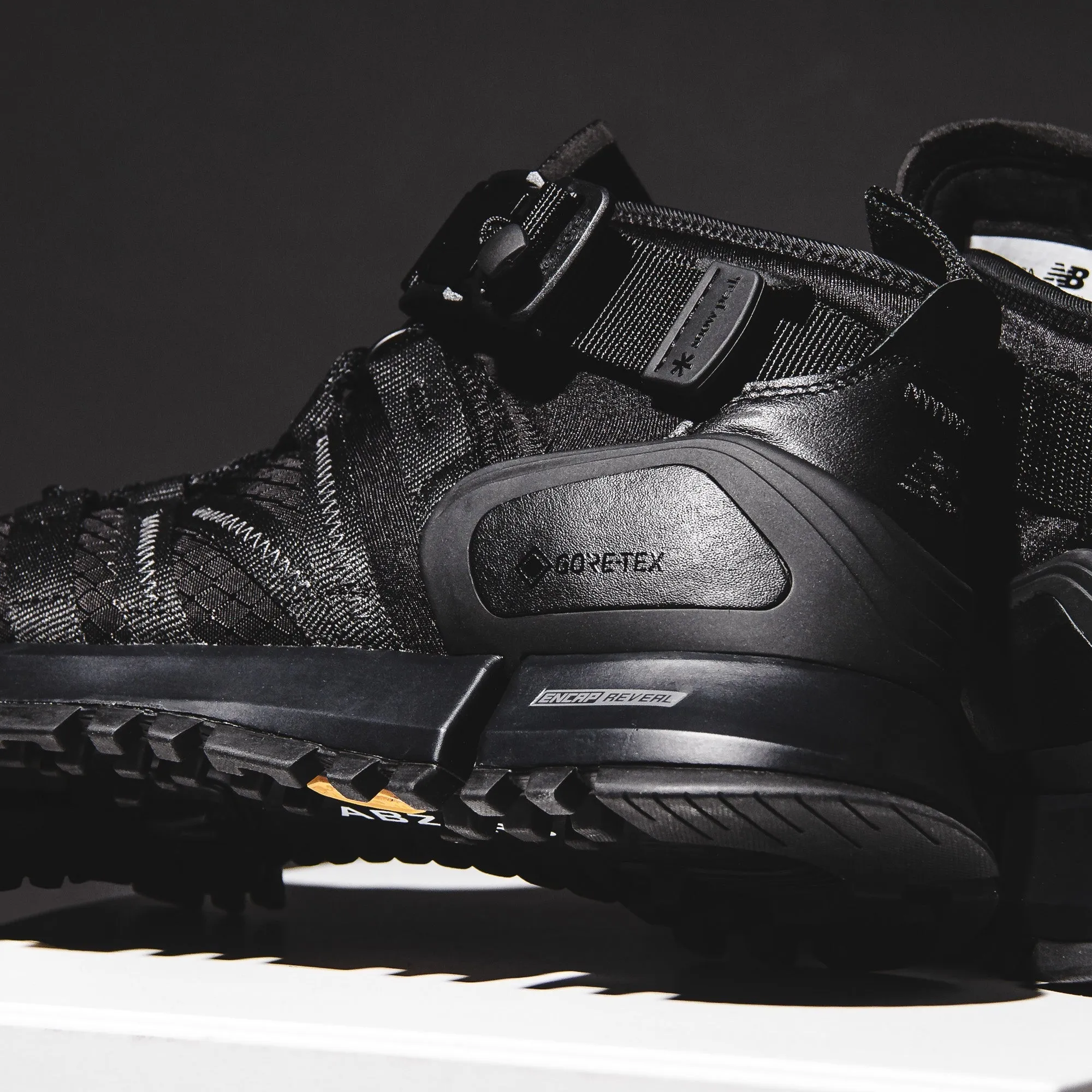 New Balance Men Tokyo Design R-C4 x Snow Peak Japan Gore-Tex Black Core MSRC4GSA King Strong Airport Easy