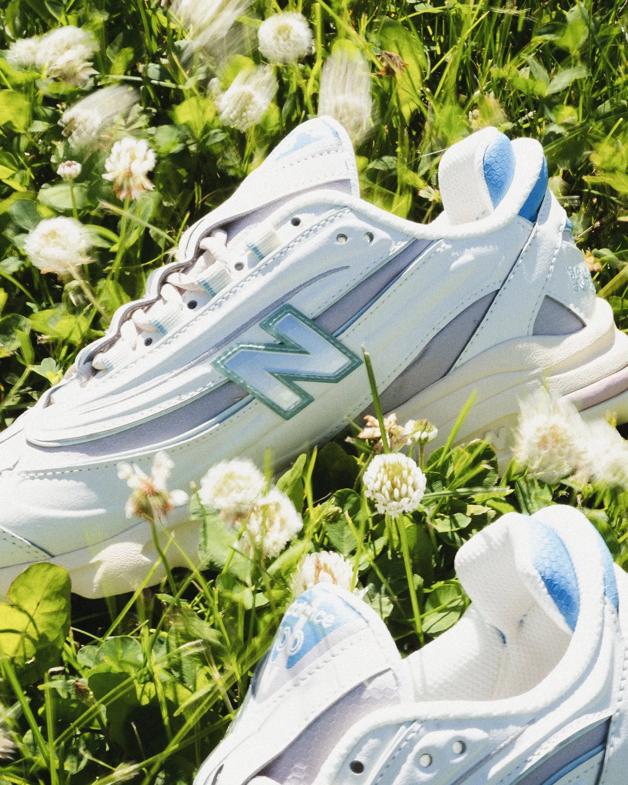 Enhanced grip New Balance Men 1000 Angora M1000WA