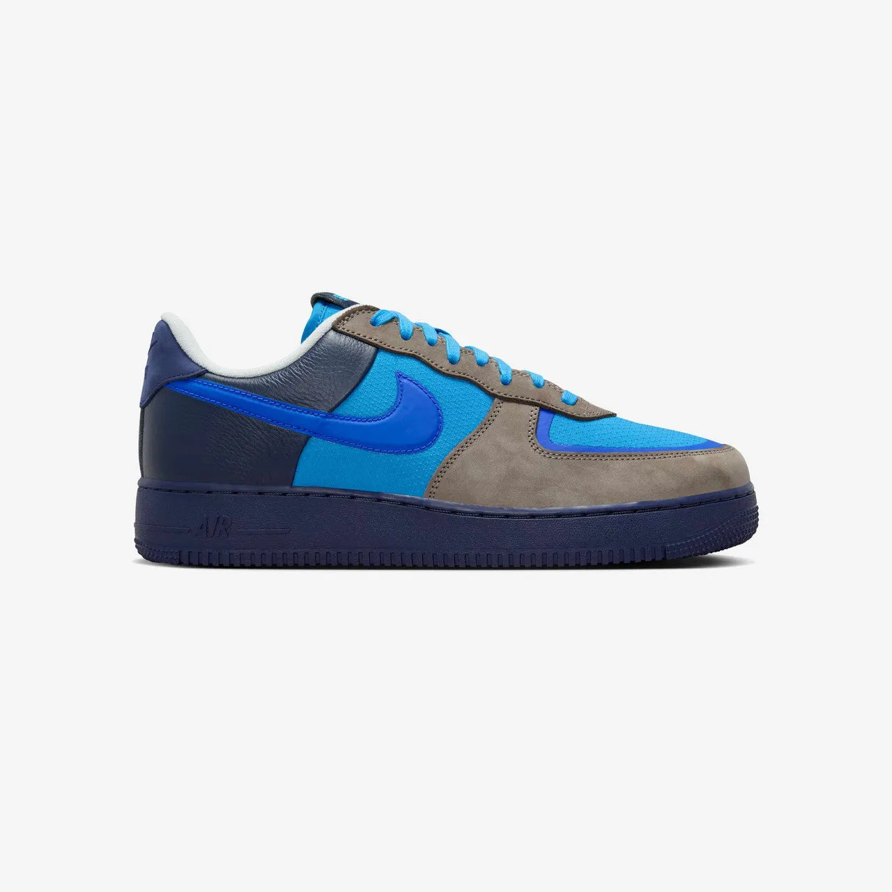 On Trend construction Air Force 1 Low SP x Stash