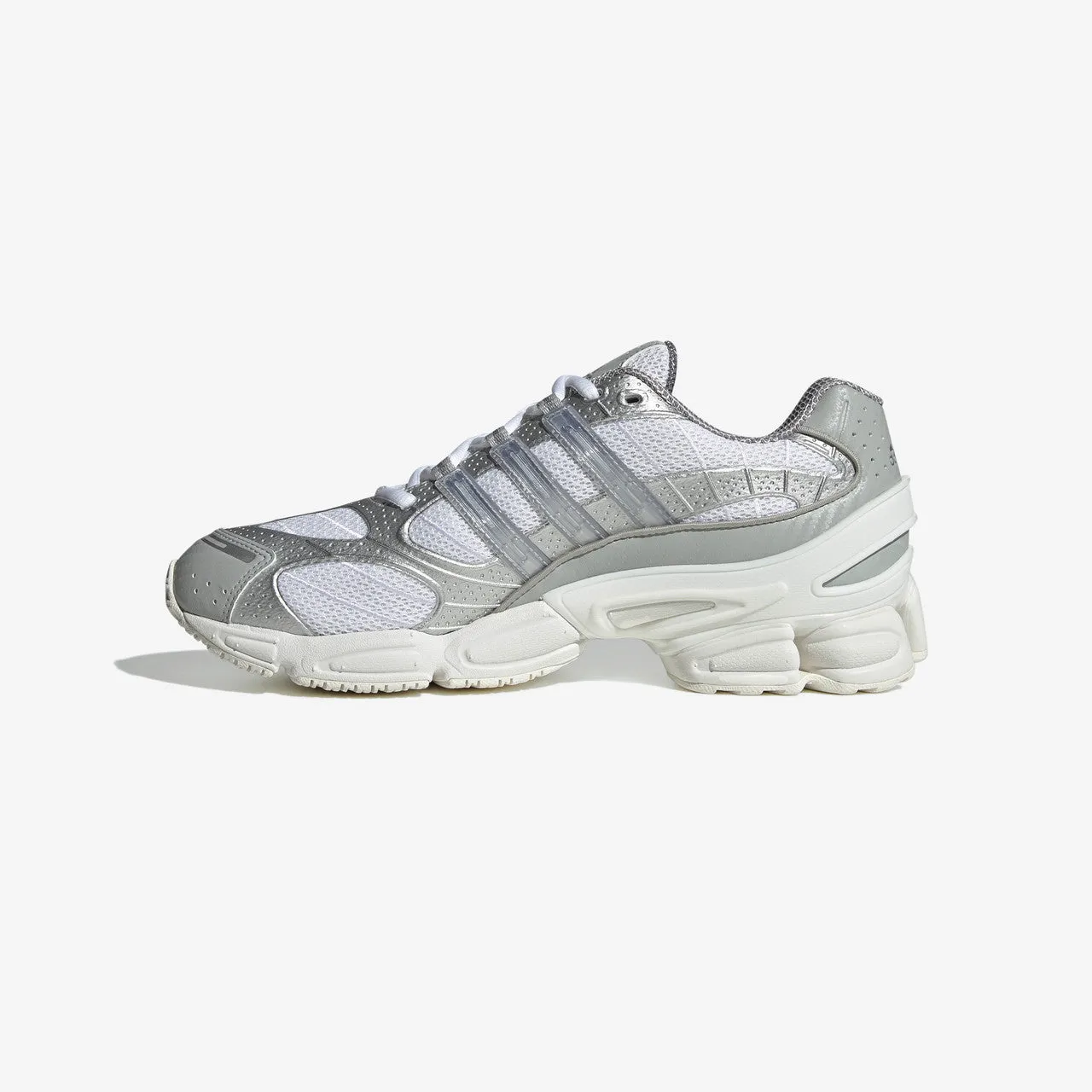 Ozweego Pro Kids Fun Year Trust