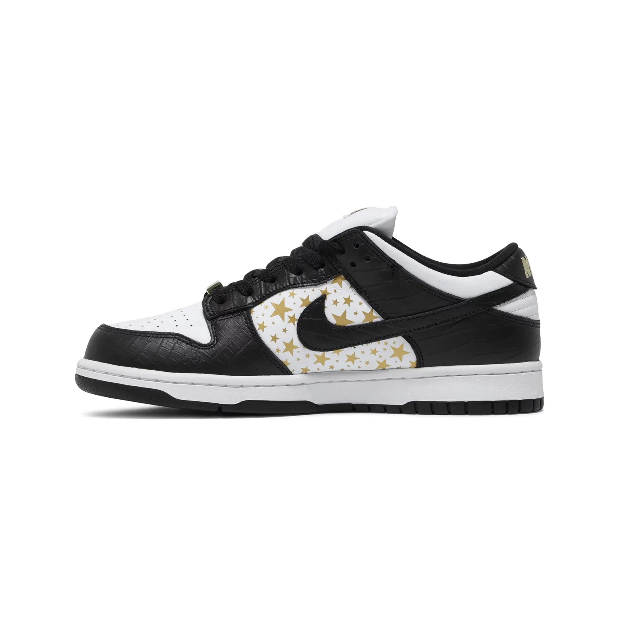 Nike SB Dunk Low 'Supreme Stars Black' (2021) Foot Support Shine Tone