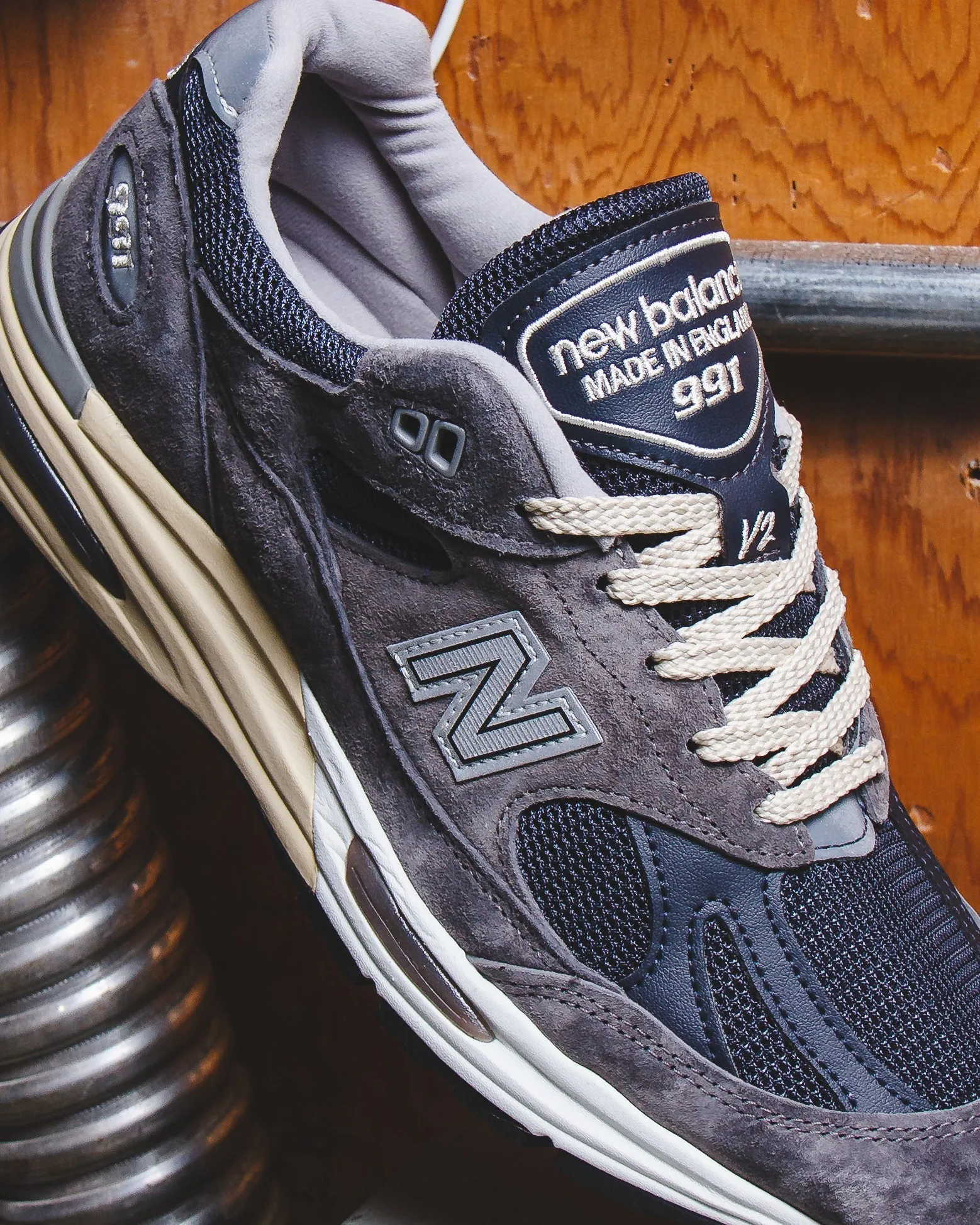New Balance Unisex MADE in UK 991v2 Dark Gull Gray U991GG2 Care Ease