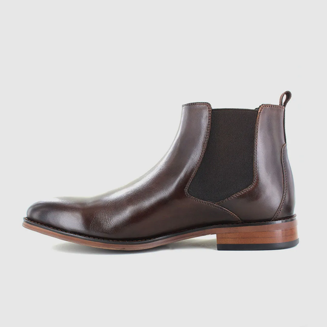 Noah Chelsea Boots Dark Brown Heavy Duty Grip Sock Fit Mountain use