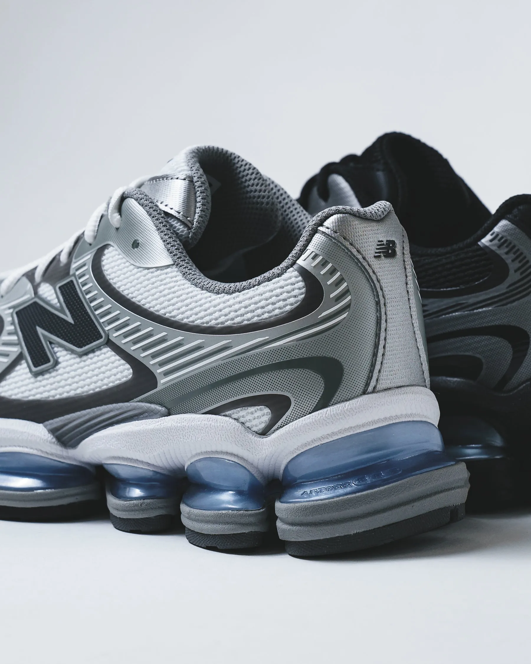 Matte Base New Balance Unisex Abzorb 2000 Black Dark Silver Metallic U2000EA