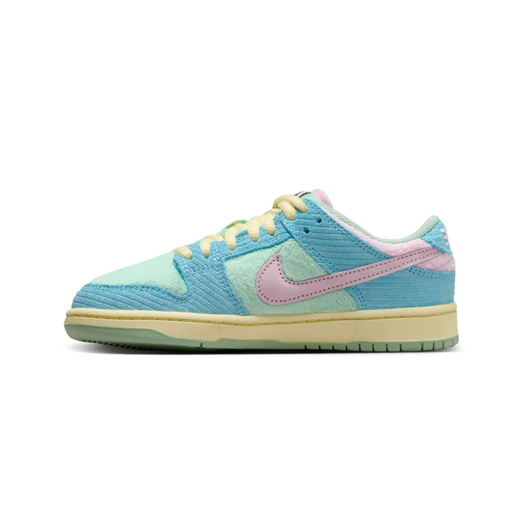 Step Tall Nike SB Dunk Low 'Verdy Visty' PS (2024)