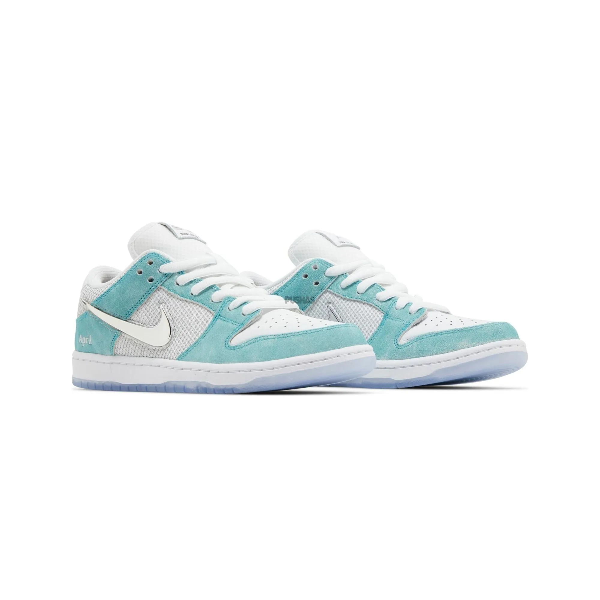 Step Free Crystal Glow Nike SB Dunk Low 'April Skateboards' (2023)
