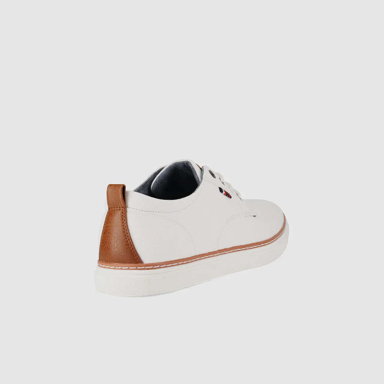 Motion Contour Zero Pressure Brad Casual Shoes White
