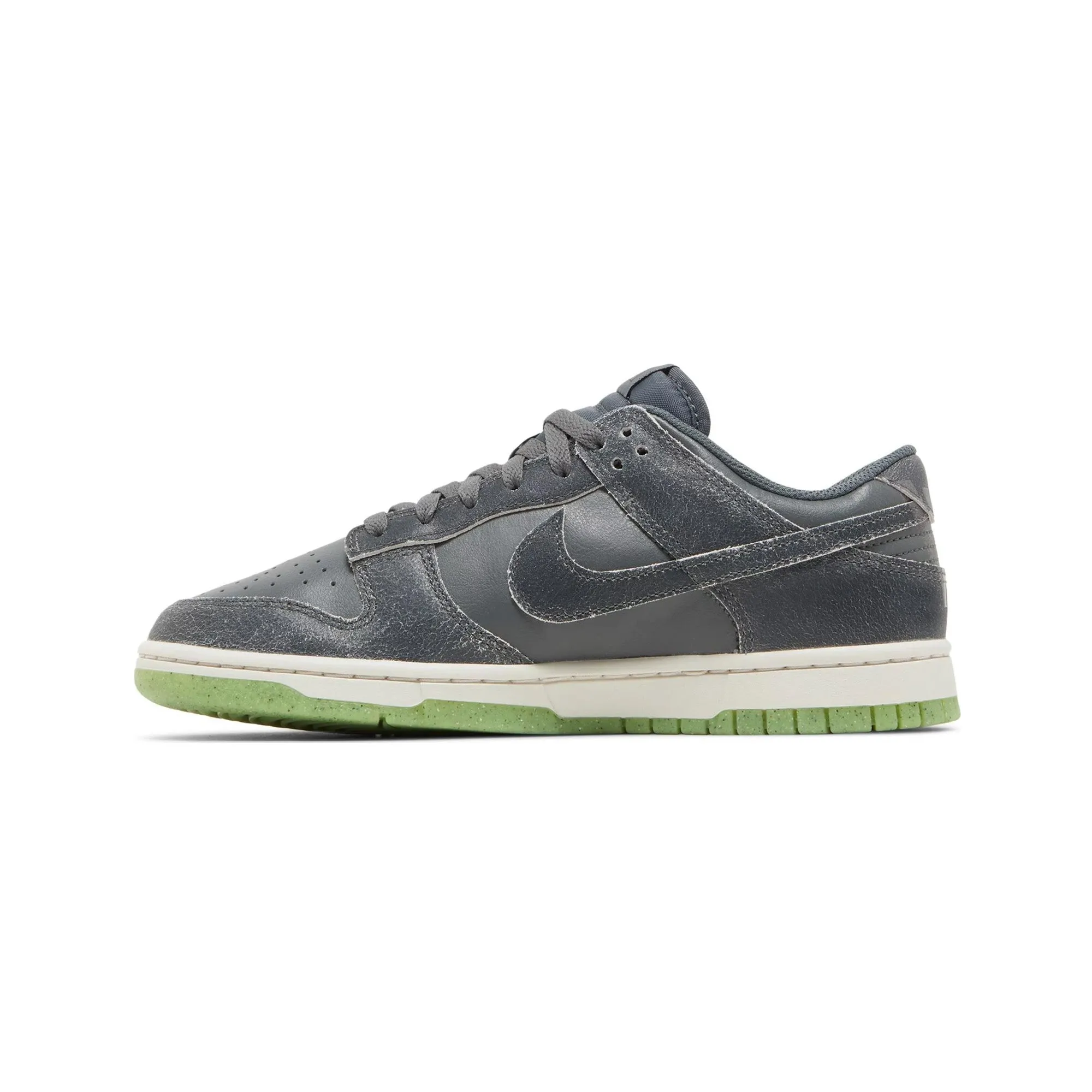 Cross Road Nike Dunk Low Retro PRM 'Halloween' (2022)