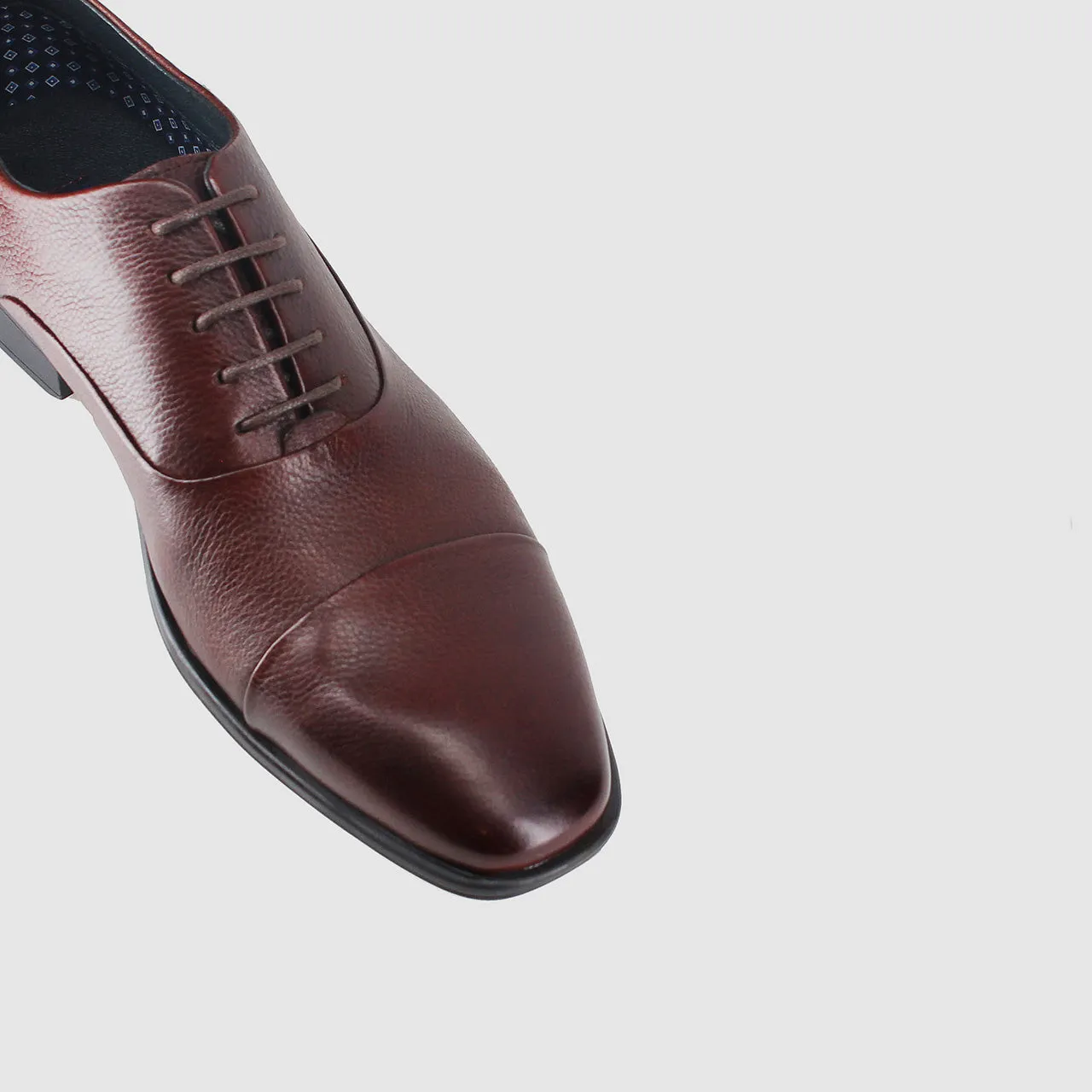 Dapper Style Stage Fit Pyne Dress Shoes Dark Brown