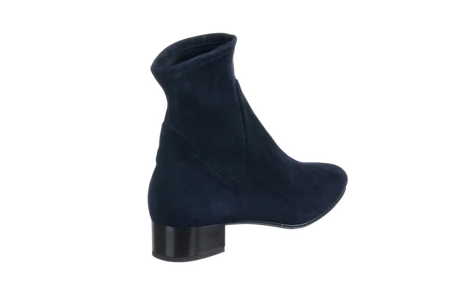 Br Softer Navy Shock Absorbing Outdoor Trek