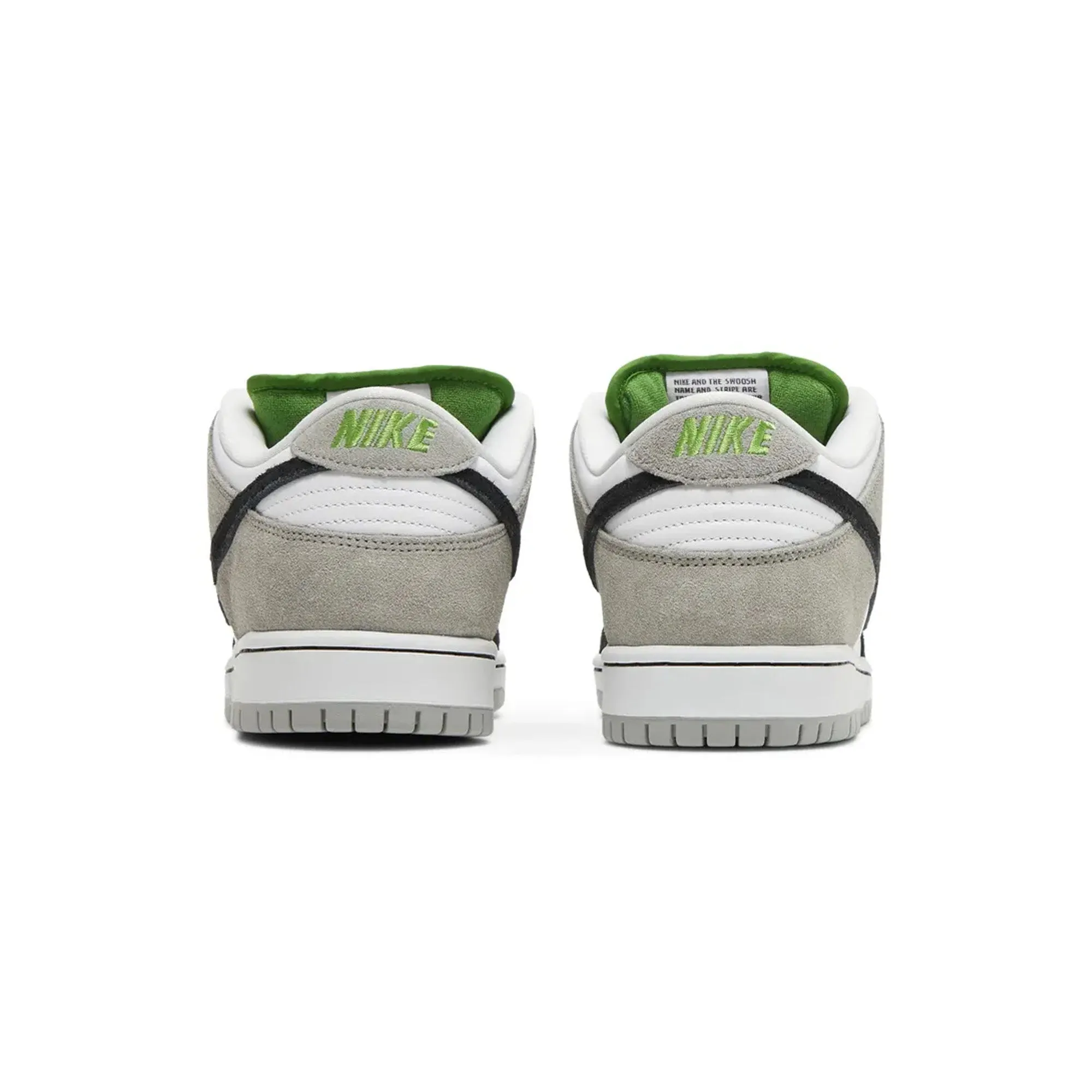 Nike SB Dunk Low 'Chlorophyll' (2022) Ultra Light Trail Running Cold Guard
