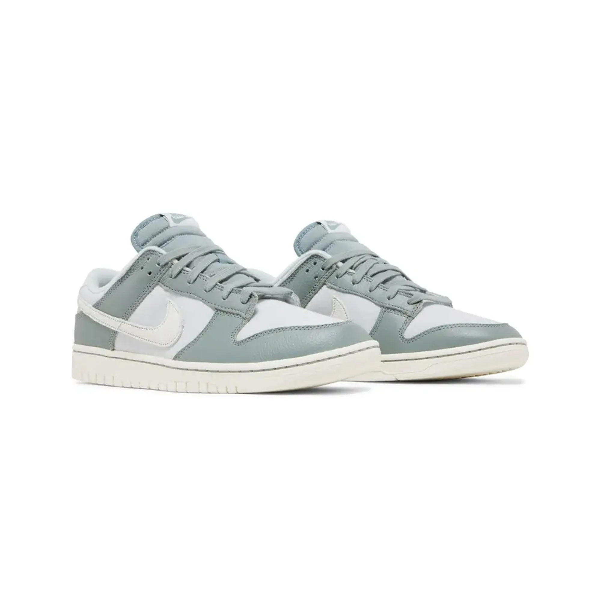 White Clean Nike Dunk Low 'Mica Green' (2023)