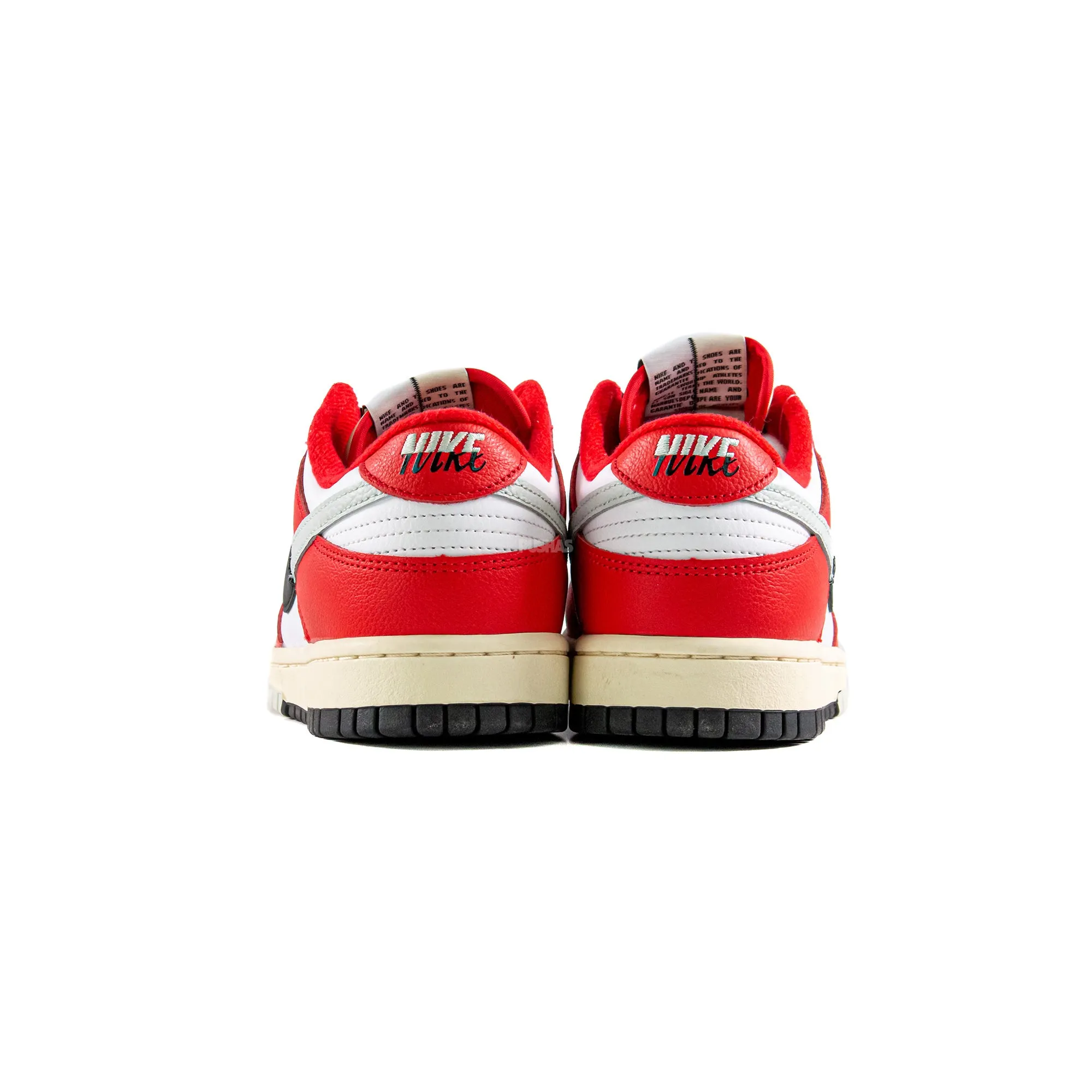 Nike Dunk Low 'Reverse Chicago Split' (2023) sports