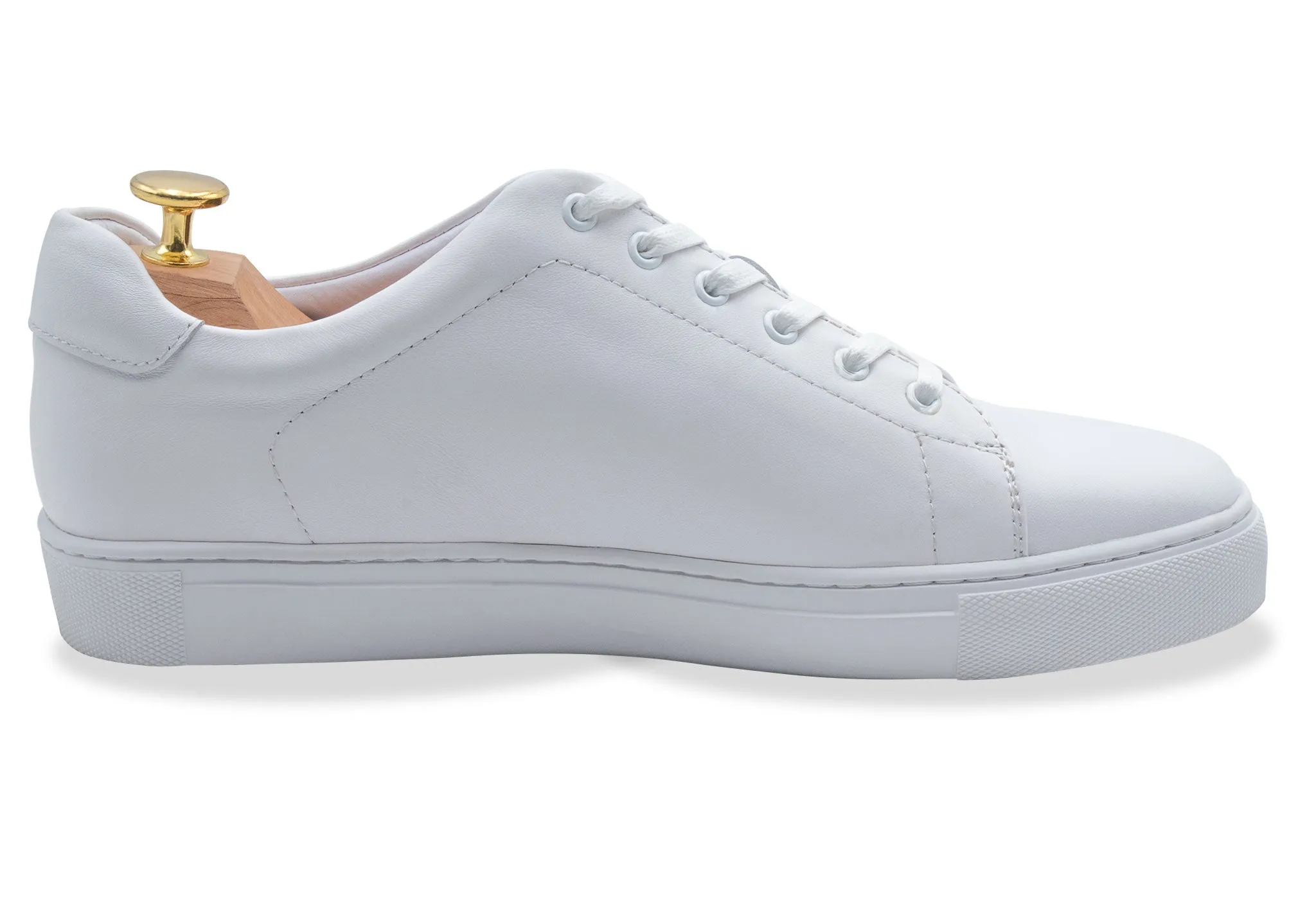Foam Lining Trail Running Loreto All White Sneakers