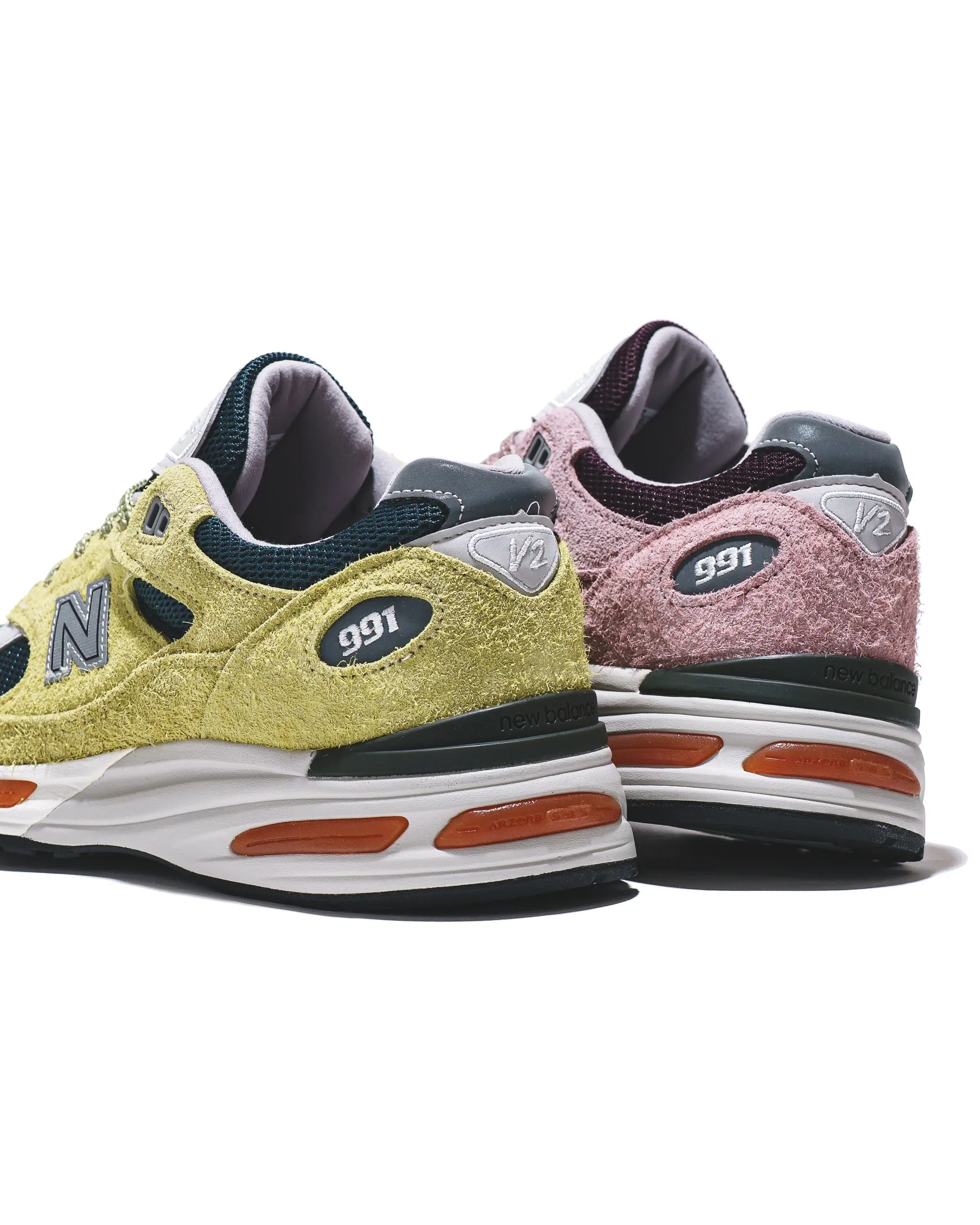 Stone Gray Cross Road New Balance Unisex Made in UK 991v2 Deauville Mauve Fig U991PR2