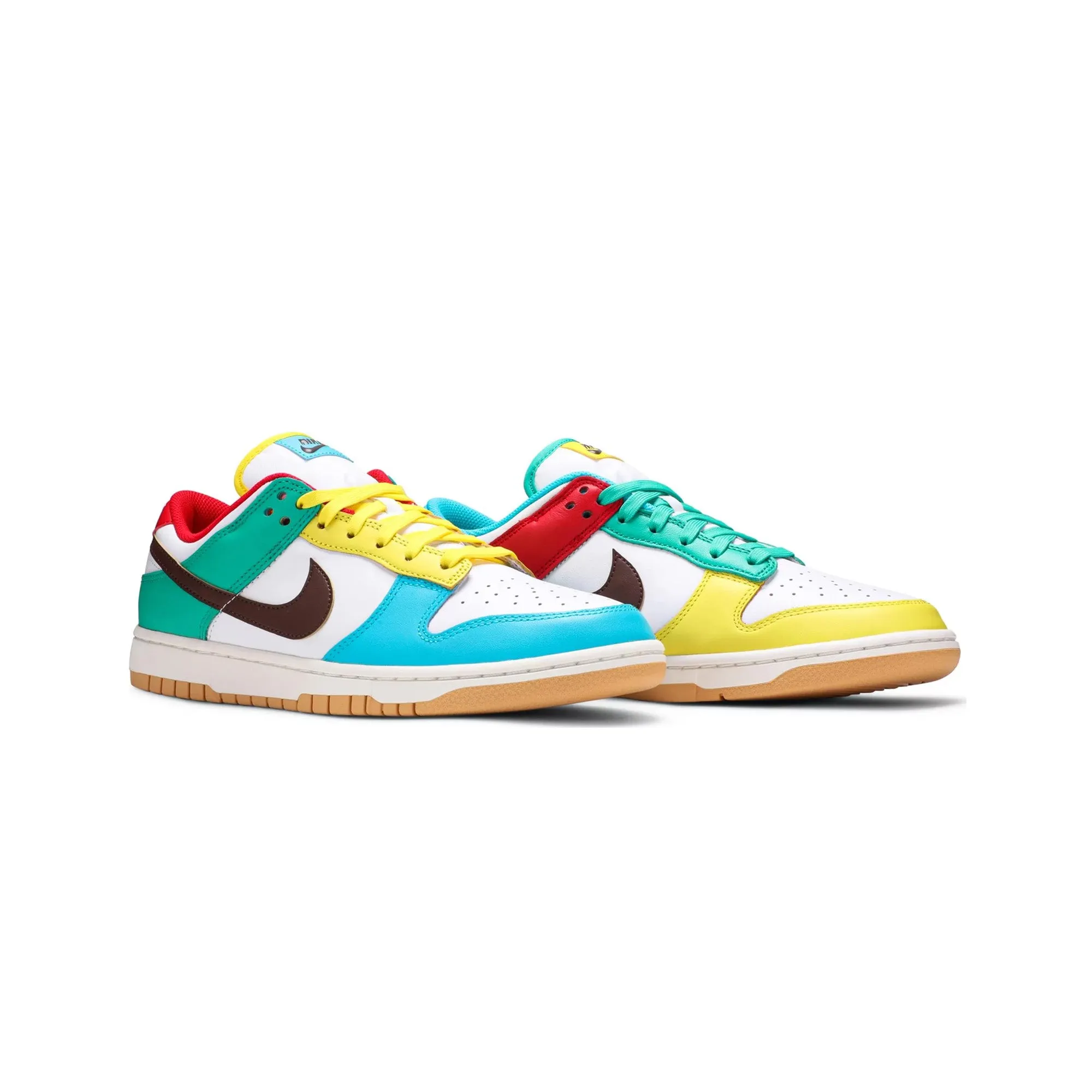 Street Mood Dunk Low SE 'Free 99 White'