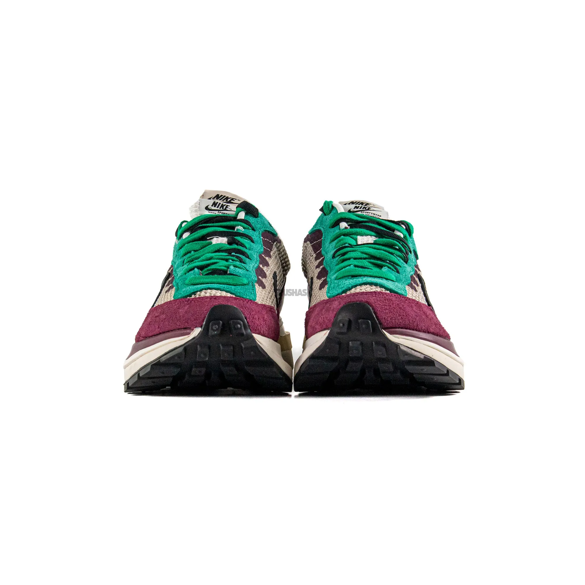 Work Ready Nike Vaporwaffle x Sacai 'Villain Red Neptune Green' (2020)