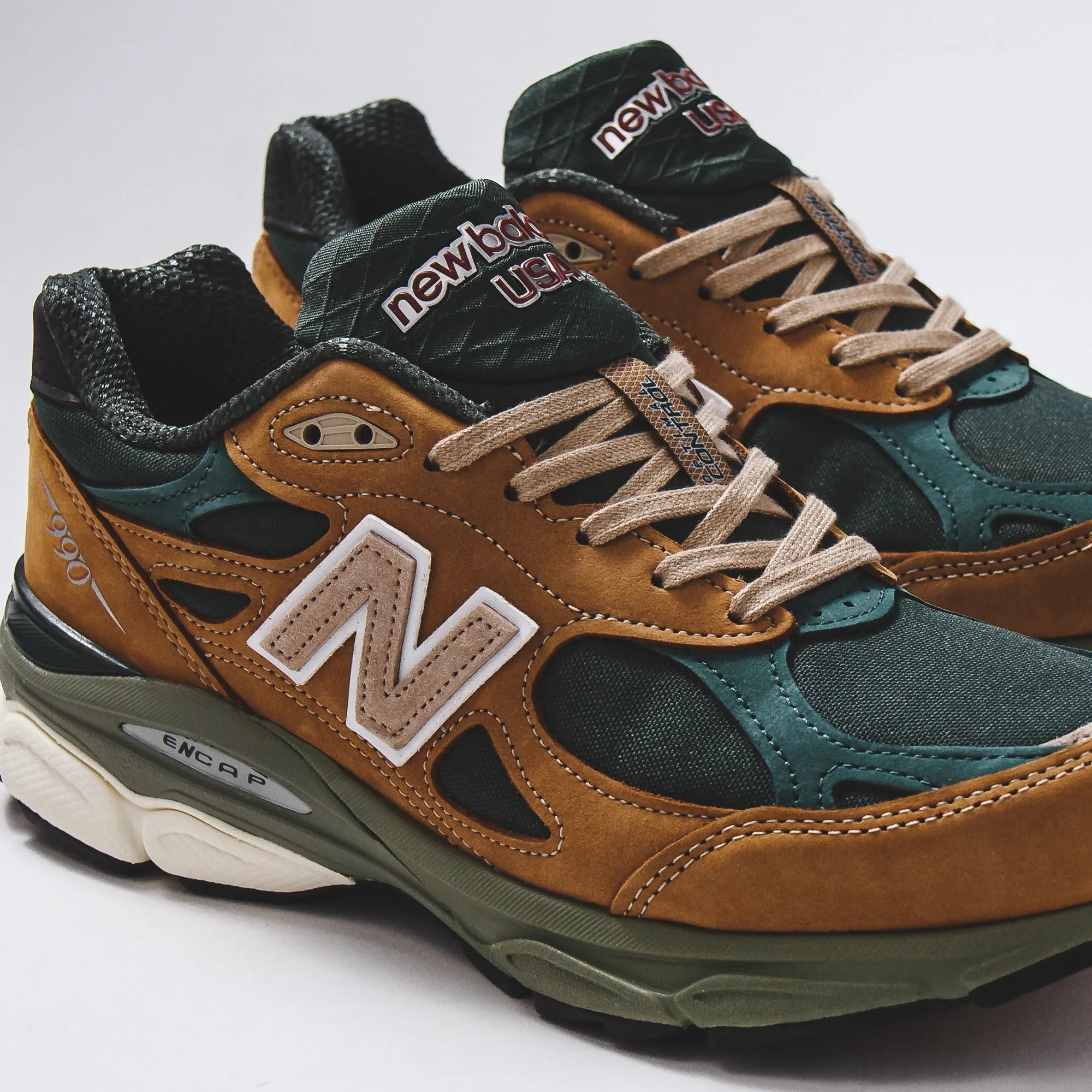 Stable Core Narrow Fit New Balance Men 990v3 Tan Green Made In USA M990WG3