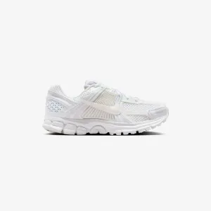 slow walk Wmns Zoom Vomero 5 SE