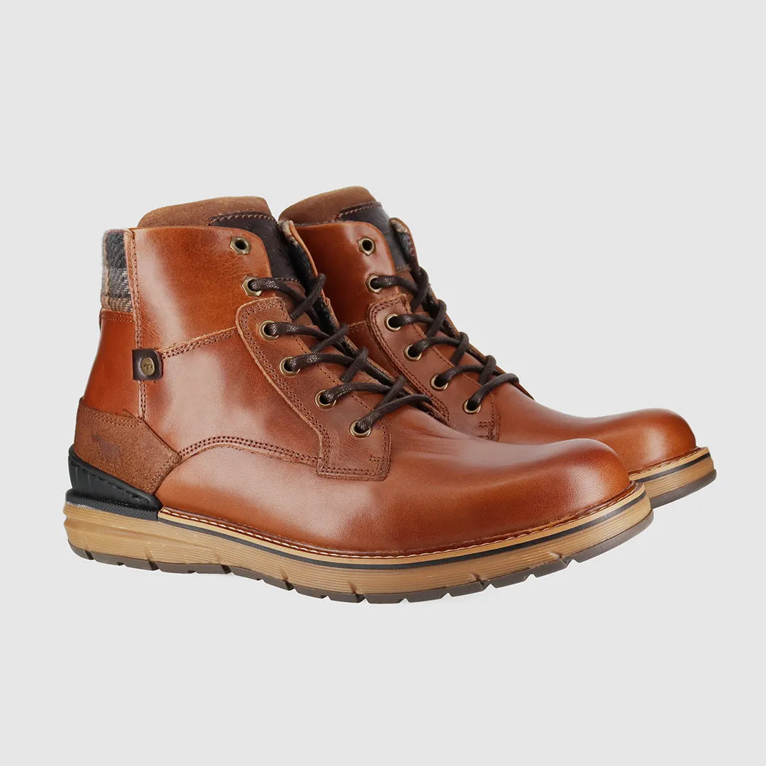 Alpine Lace Up Boots Tan Cold Trek Sturdy Build