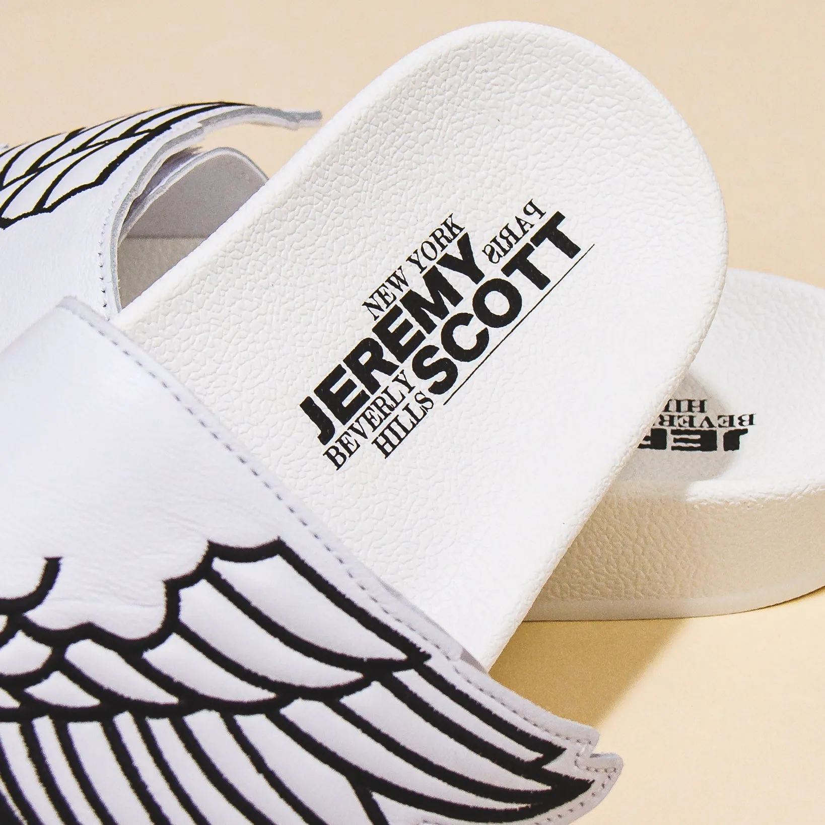 Adidas Men JS Monogram Adilette Wings Jeremy Scott White GY2505 Quick Step