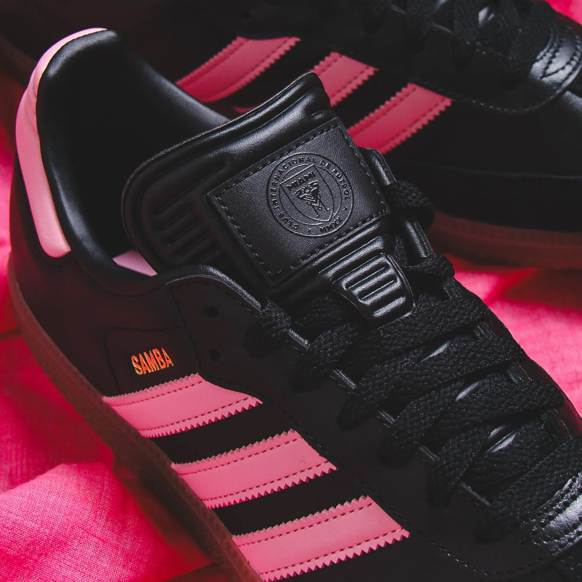 Soul Step Adidas Men Samba Inter Miami CF Lionel Messi Black Pink IH8157