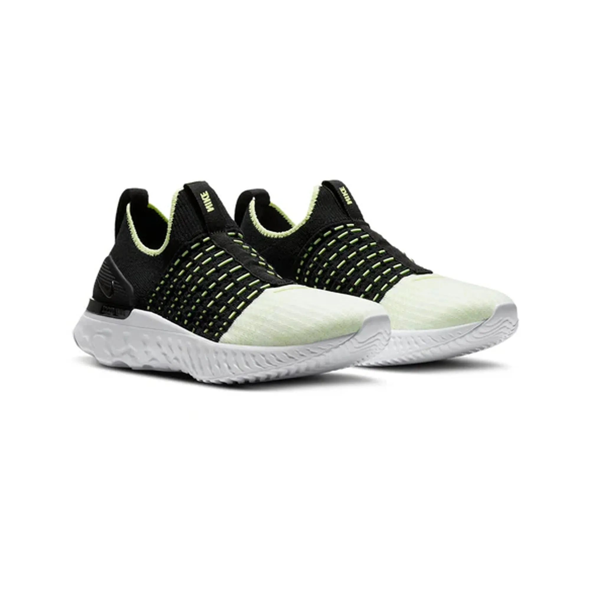 Sky View Stride Bold React Phantom Run Flyknit 2 'Black Volt' W