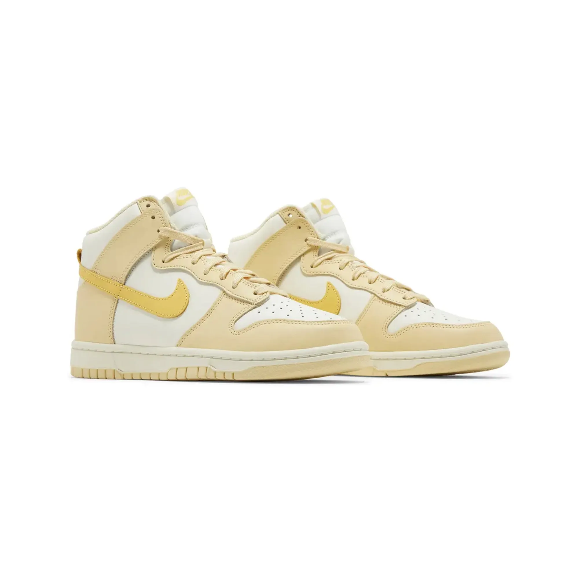 Snow Ride Nike Dunk High 'Pale Vanilla Topaz Gold' Women's (2023)
