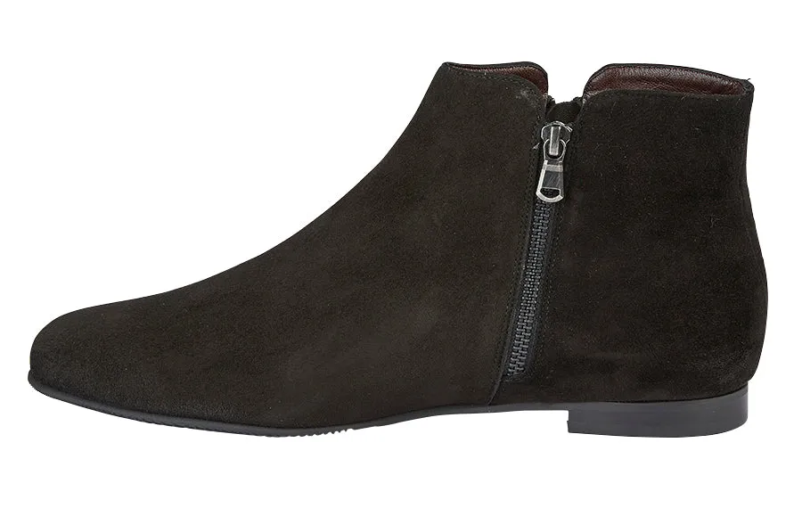 Adventure Driven Gab Hazell Black Suede