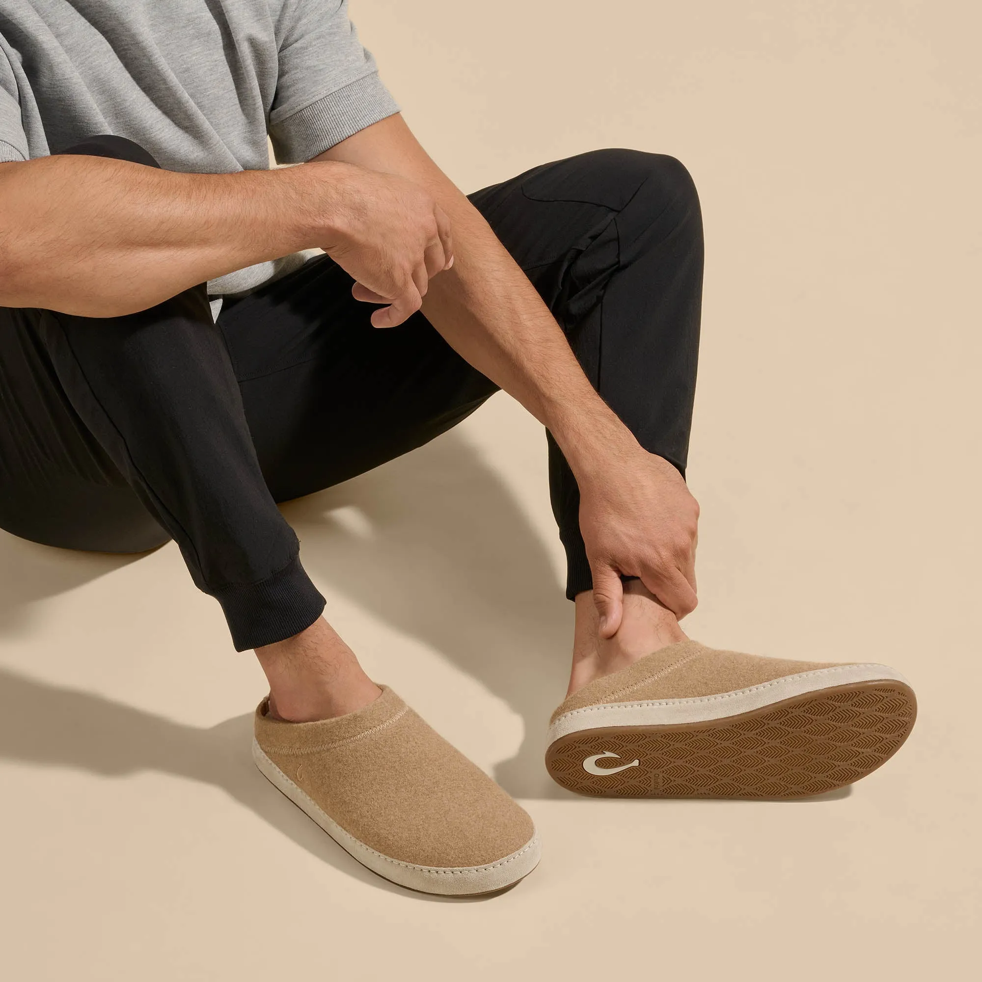 Hmani Hulu - Oatmeal Relaxing Fit Shoes Versatile Features
