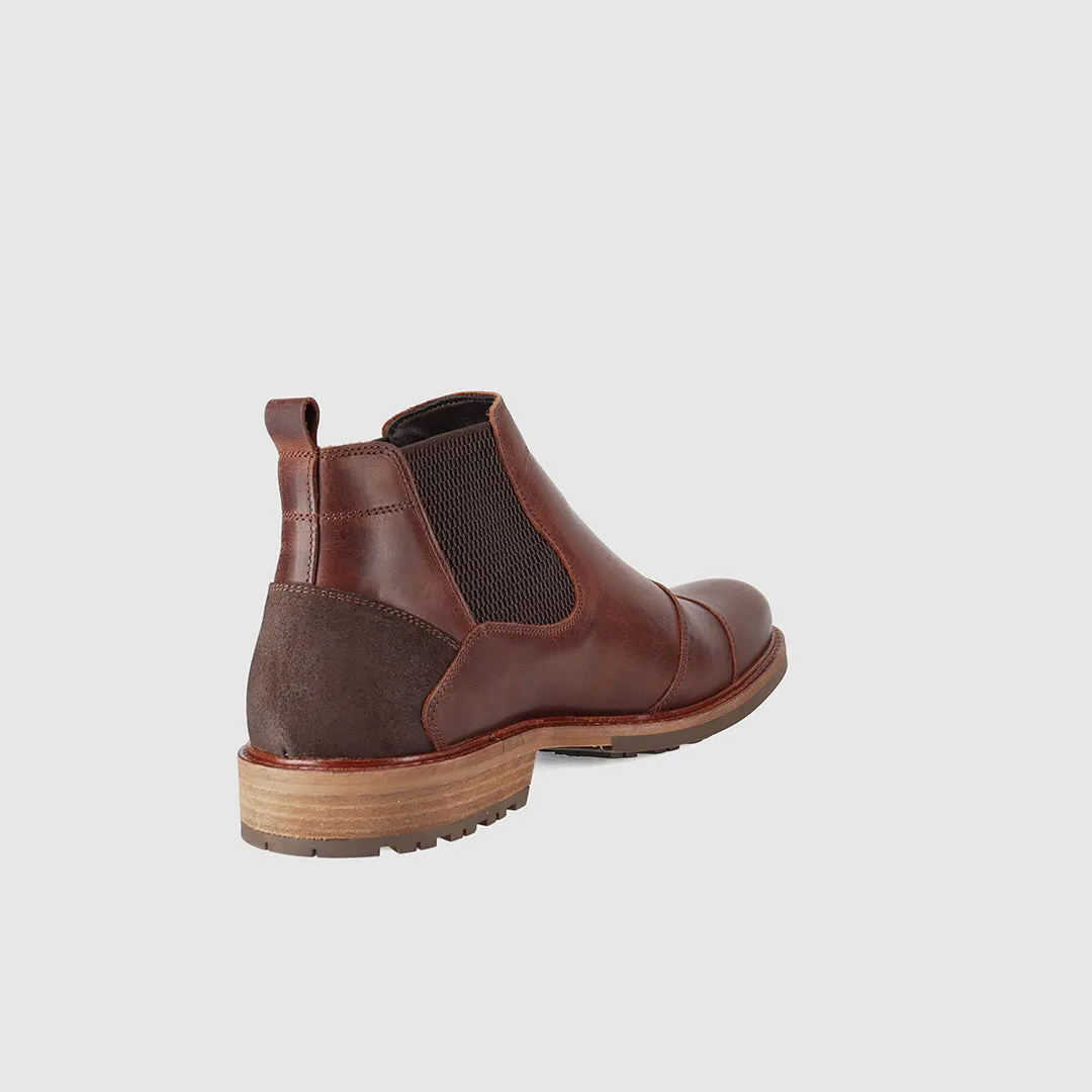 Anti-slip Weekend Hike Bridge Chelsea Boots Dark Brown