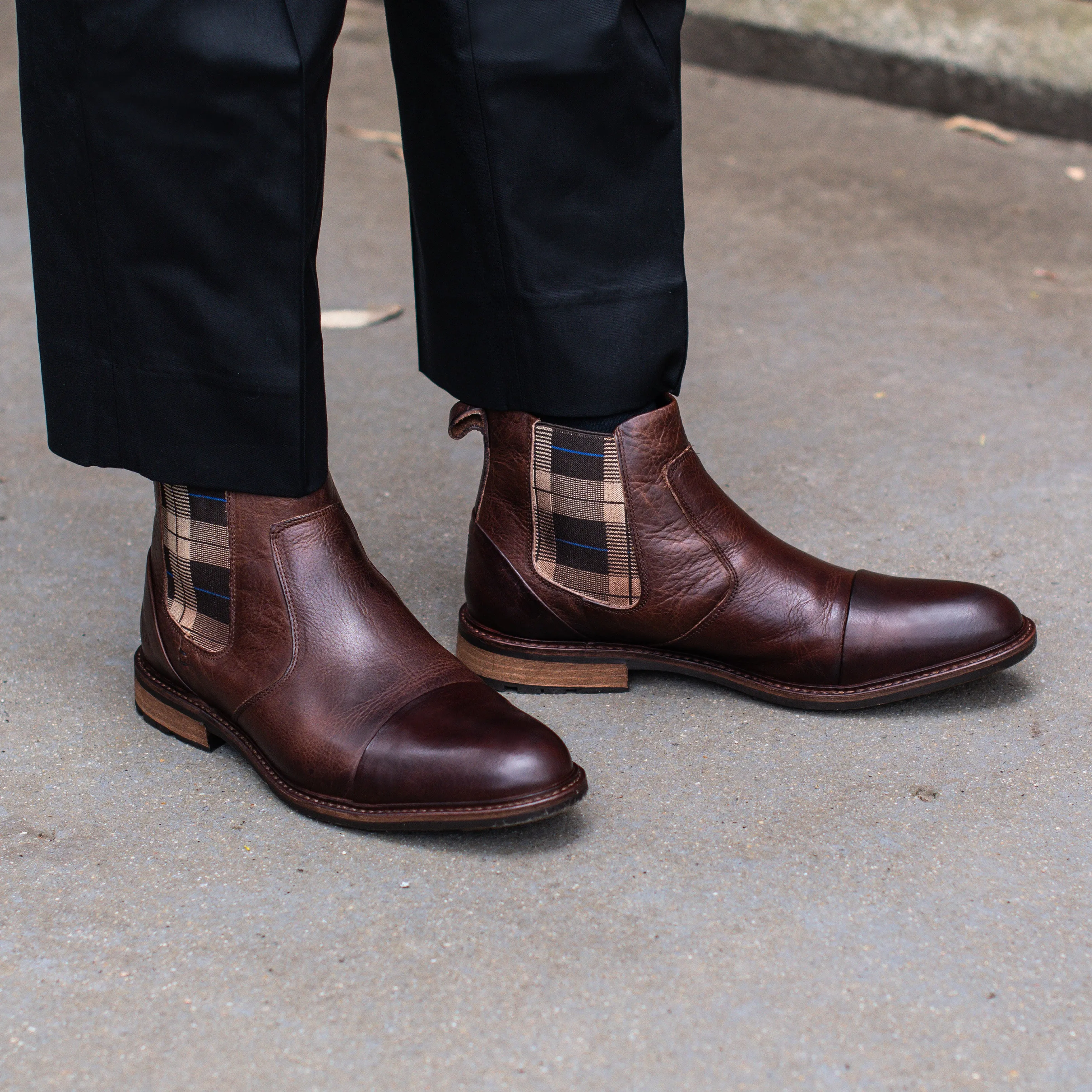 Fargo Chelsea Boots Dark Brown Lightweight Eco Material Morning Walk