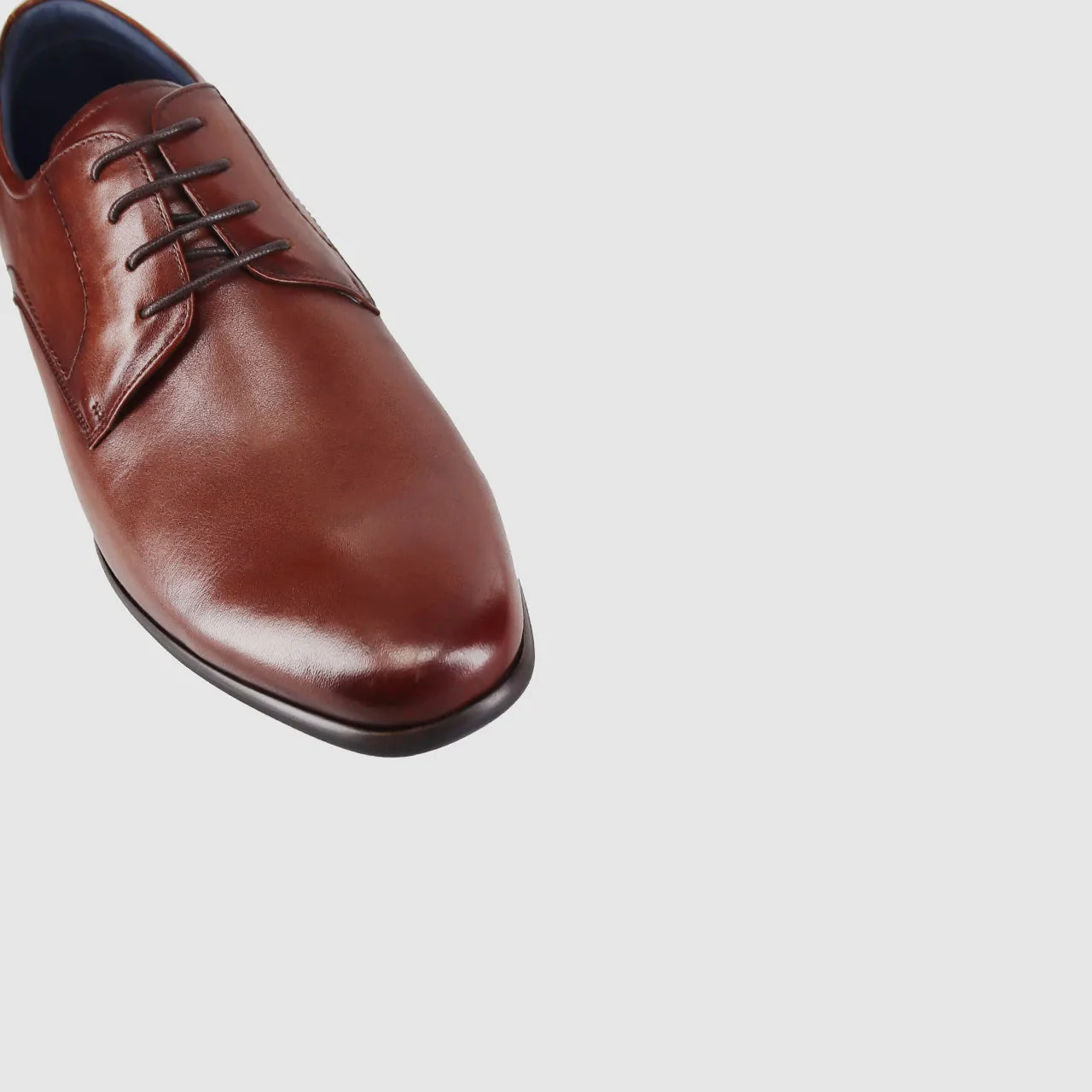 Quality Tan Dress Shoes Dark Shade stage look
