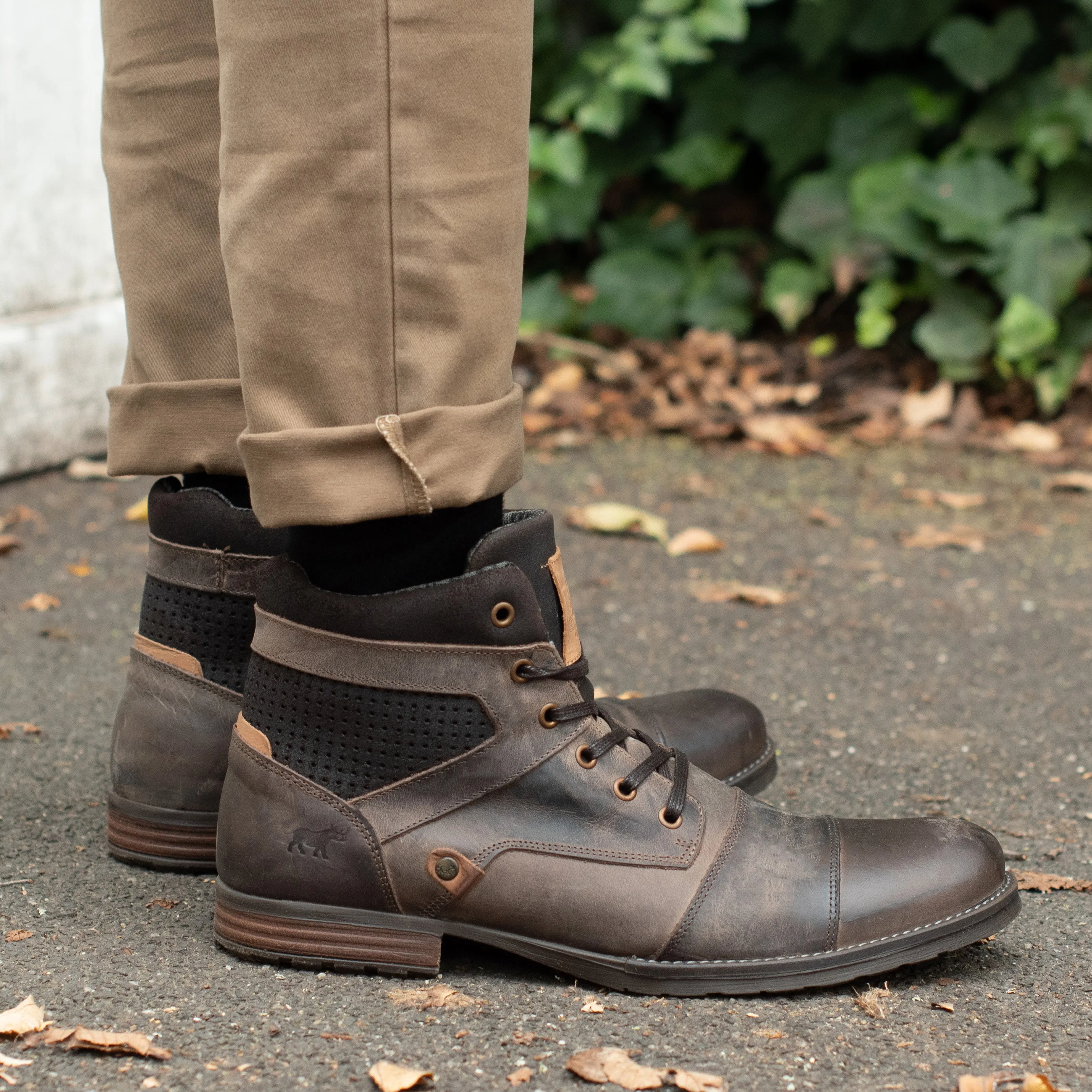 Thermal Core Rural Traveler Built Tough Dalby Lace Up Boots Dark Brown