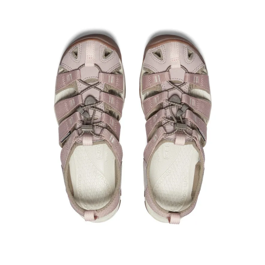 Women's Clearwater CNX Sandal  |  Timberwolf/Fawn Weekend Fun Pull on