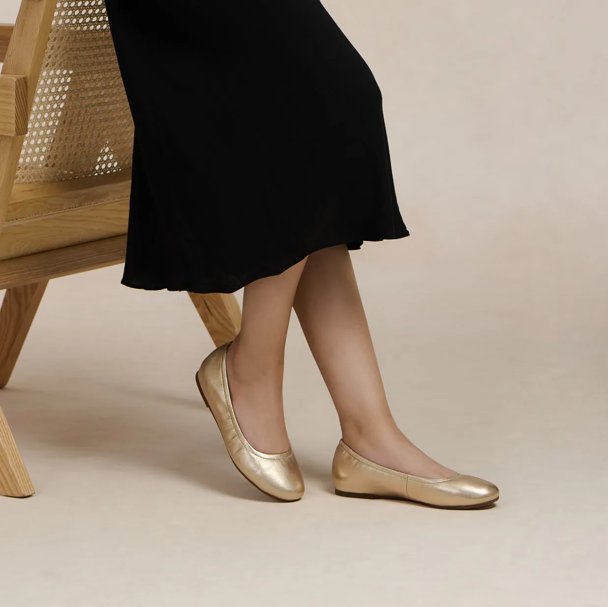 Promenade Flat Metatarsal Durable   construction Easy Going