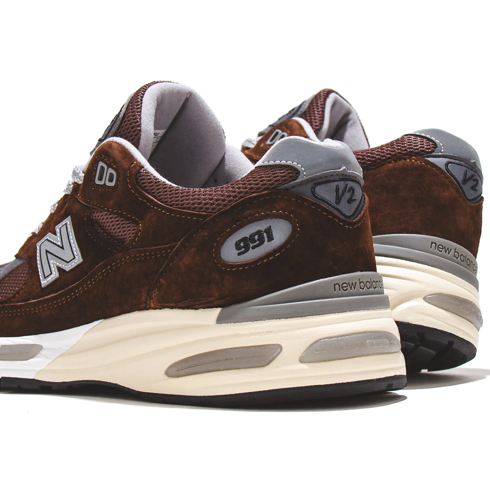 Peace Step Street Fit New Balance Unisex Made in UK 991v2 Pinecone U991BR2