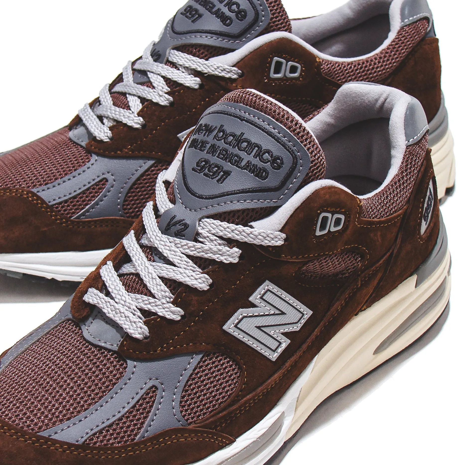 Dance Mode Comfort Flex New Balance Unisex Made in UK 991v2 Pinecone U991BR2