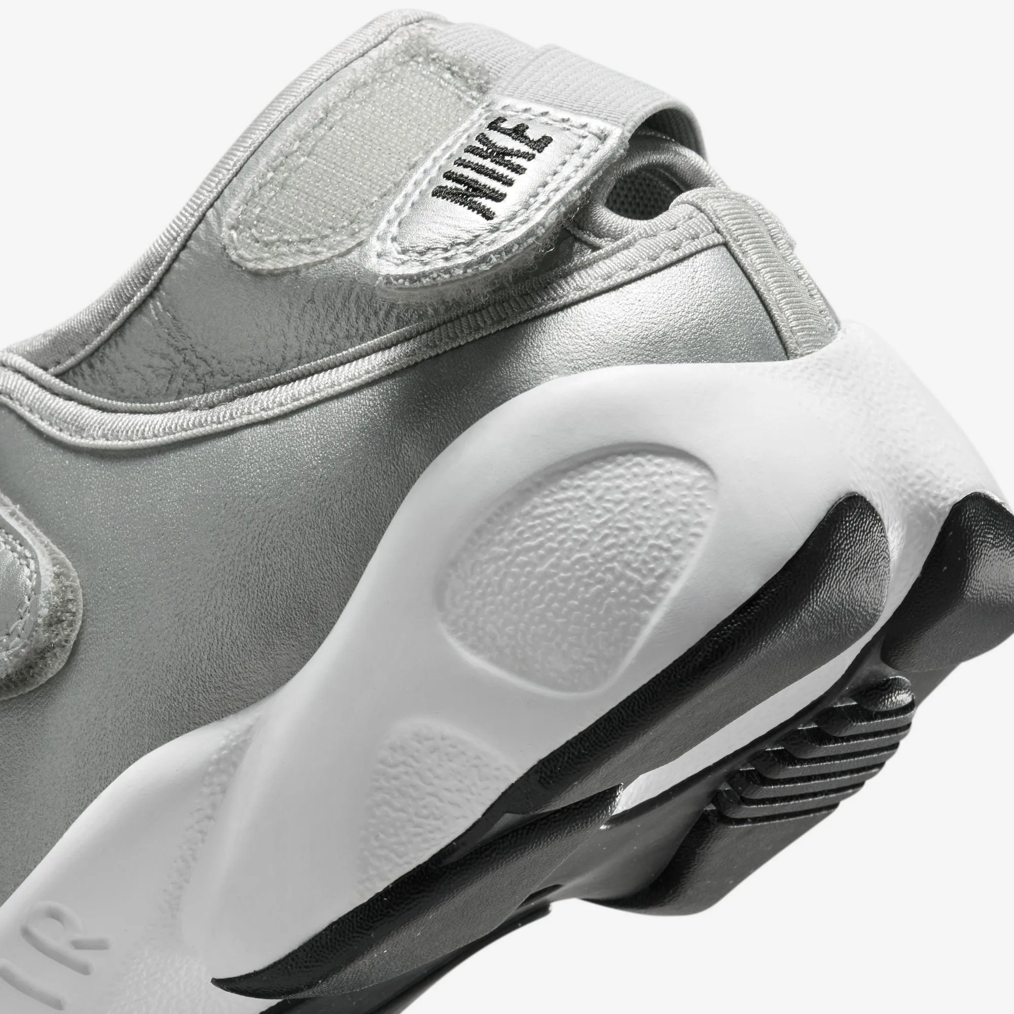 Wmns Air Rift Sweat Resistant Urban Stroll