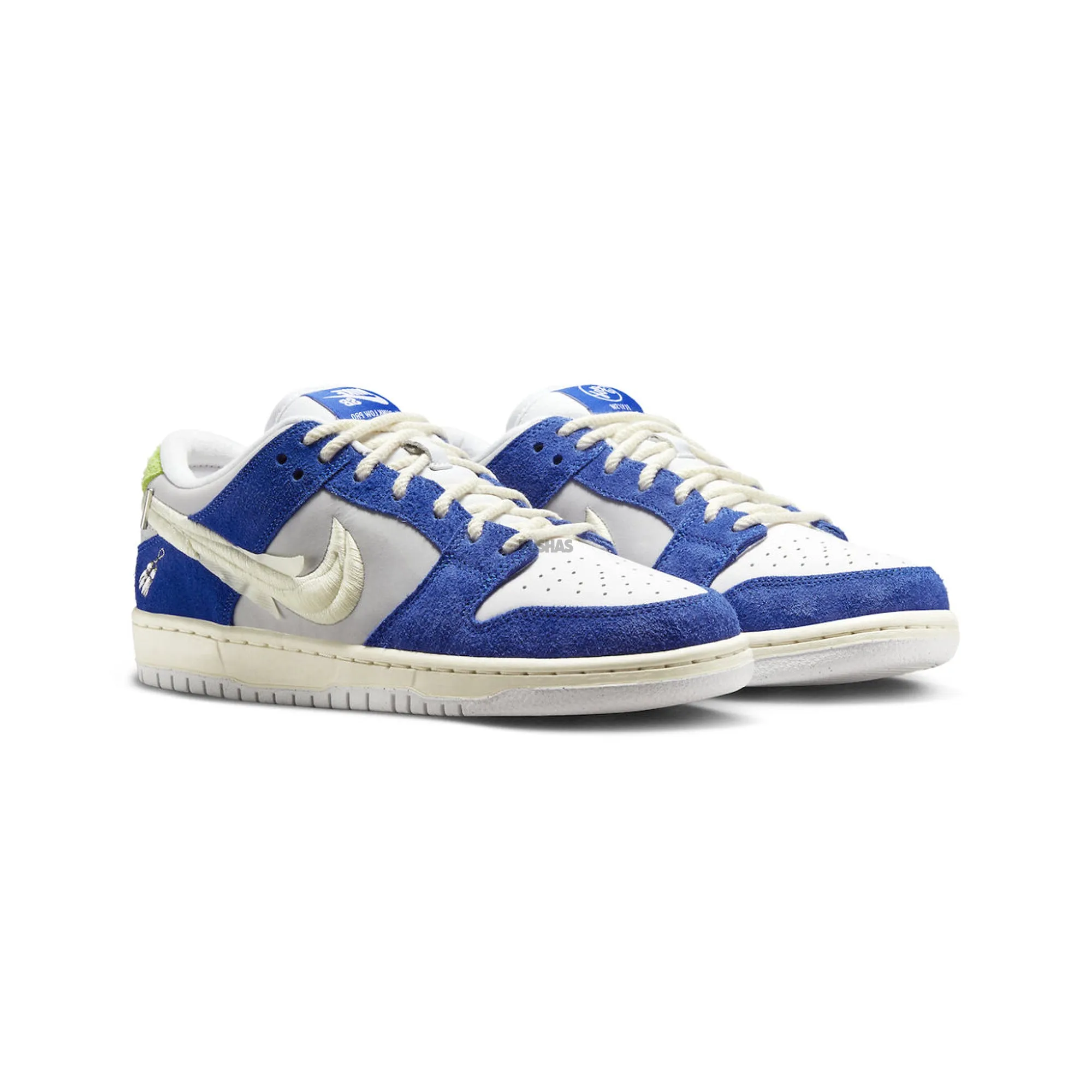Nike SB Dunk Low Pro 'Fly Streetwear Gardenia' (2023) Flexible Fit Busy Professionals Icon Walk