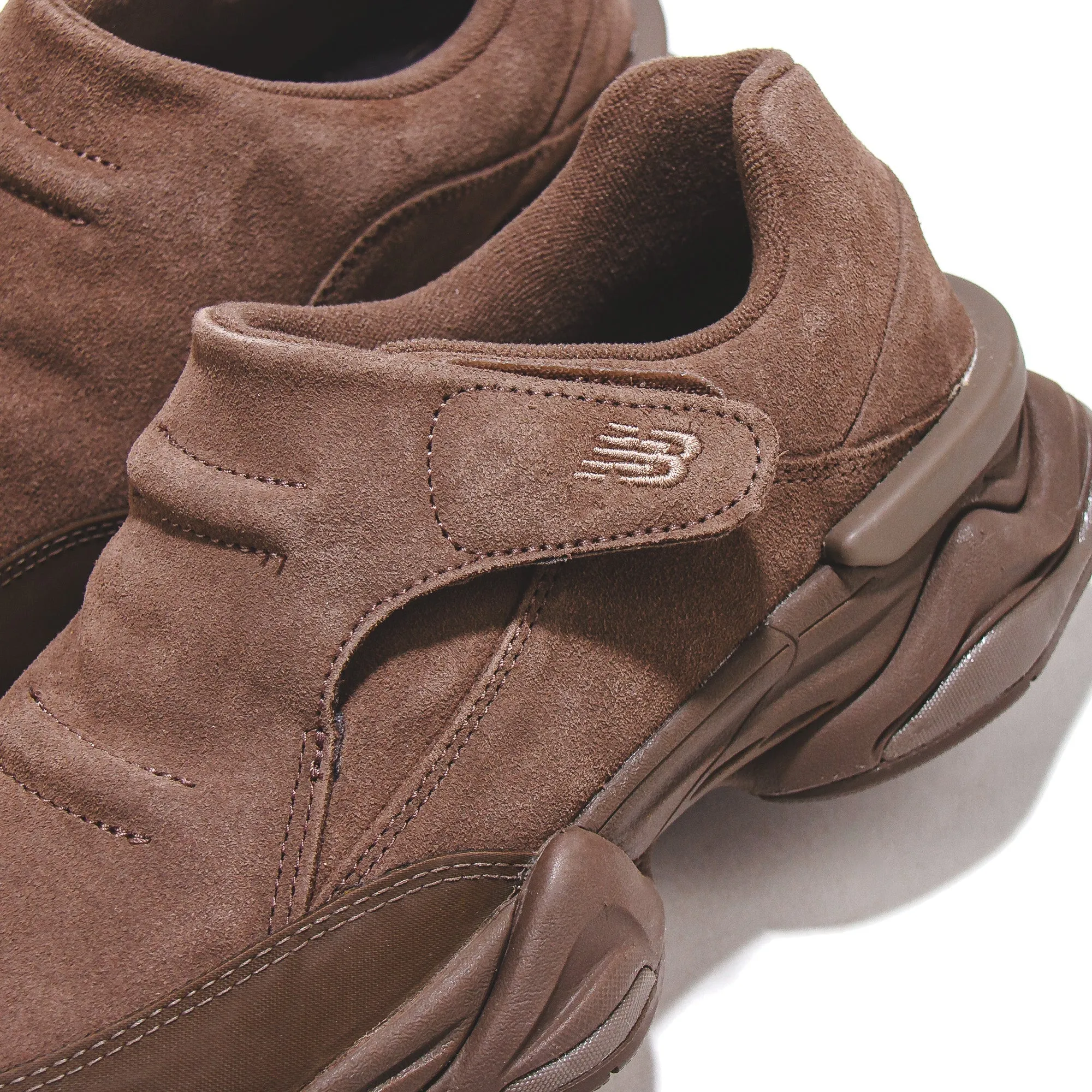 Mind Ease New Balance Unisex 8040 Brown U8040UOA