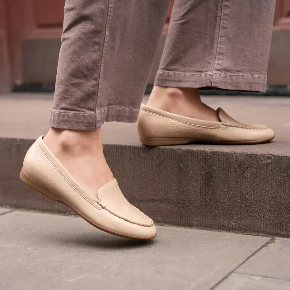 WOMEN'S LORRI On Trend Desert Jog