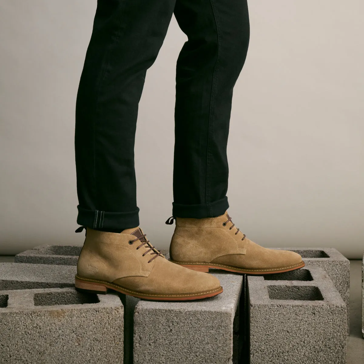 Clapton Lace Up Boots Beige Suede Forever Fit Four Season
