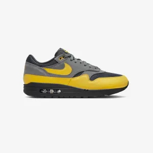 Street Fit Air Max 1 Essential