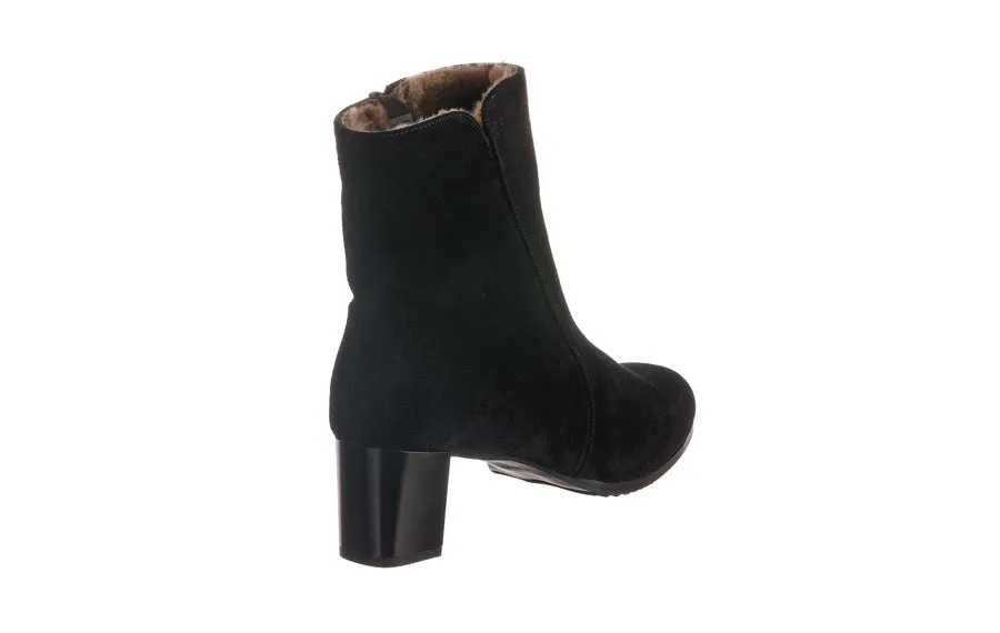 Br Fleece Black Quick Move Resilient Sole