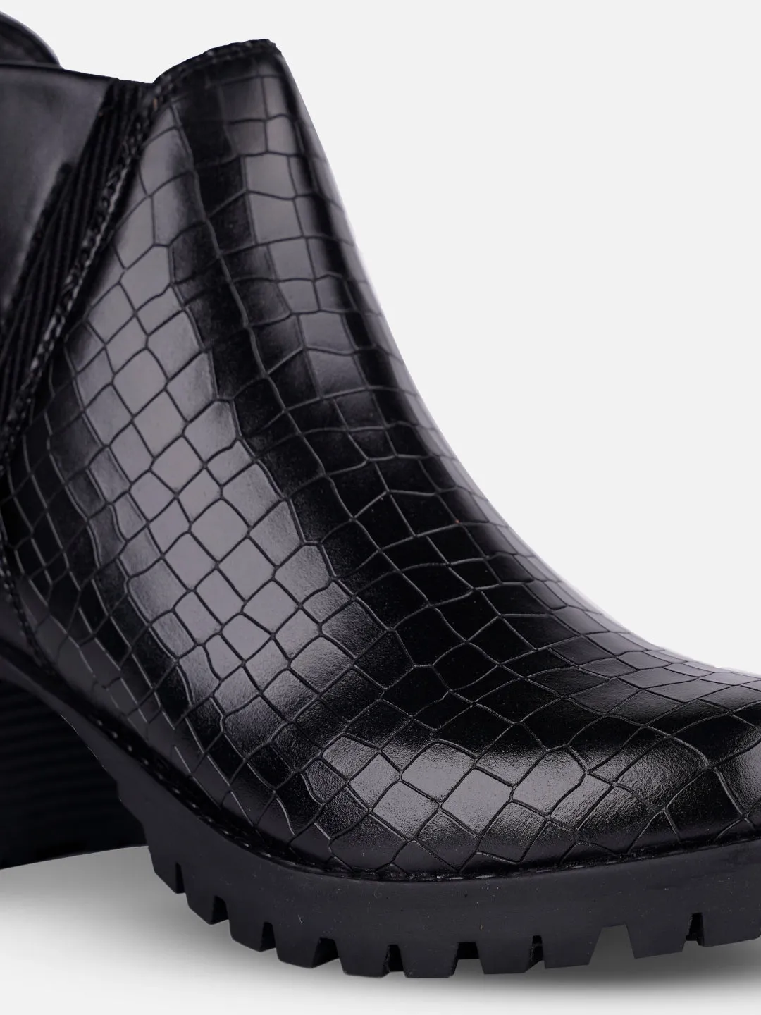 Walking Comfort Women's Black Casual Boots (IU5004)